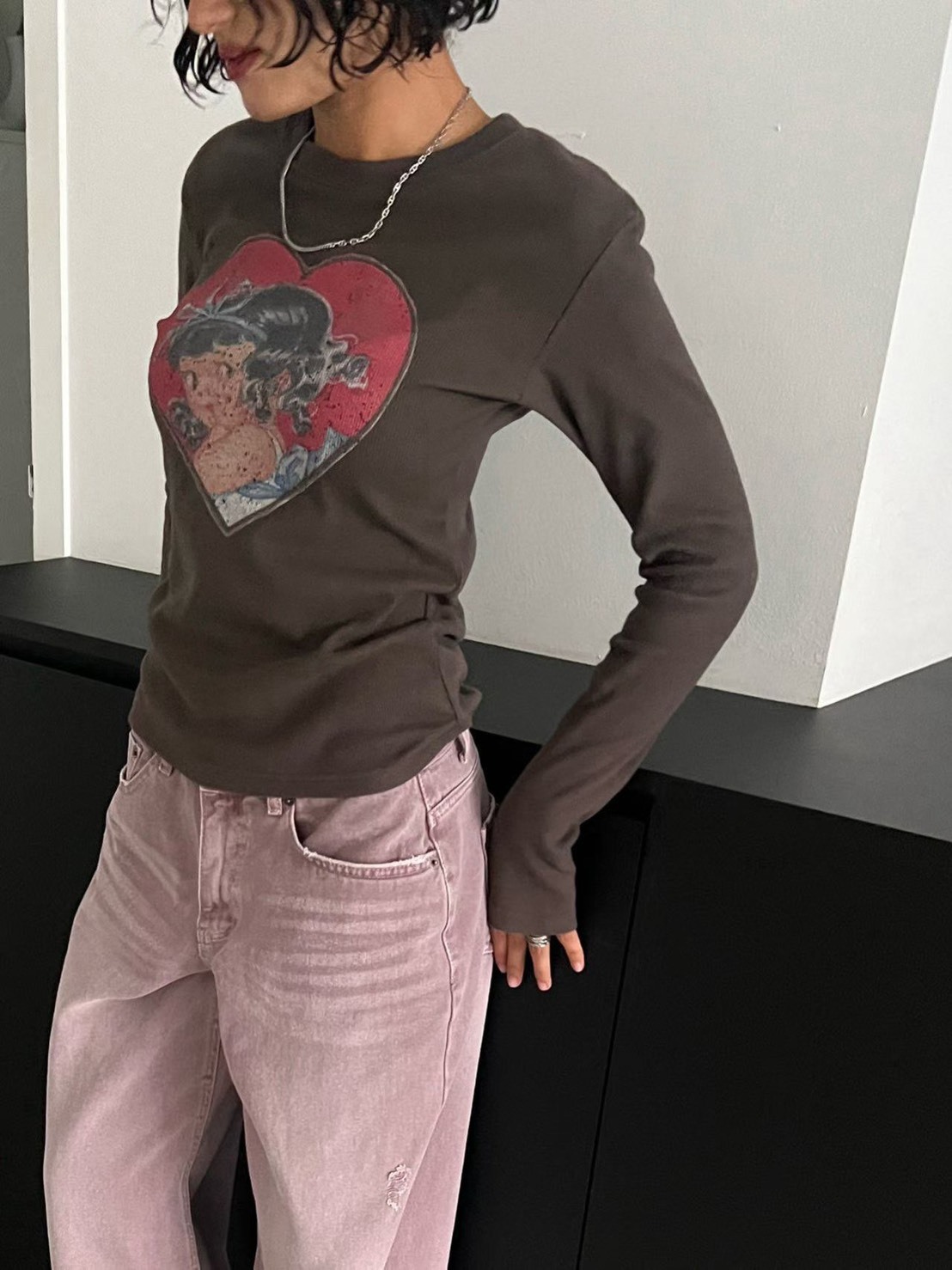 側臉女孩愛心長袖T