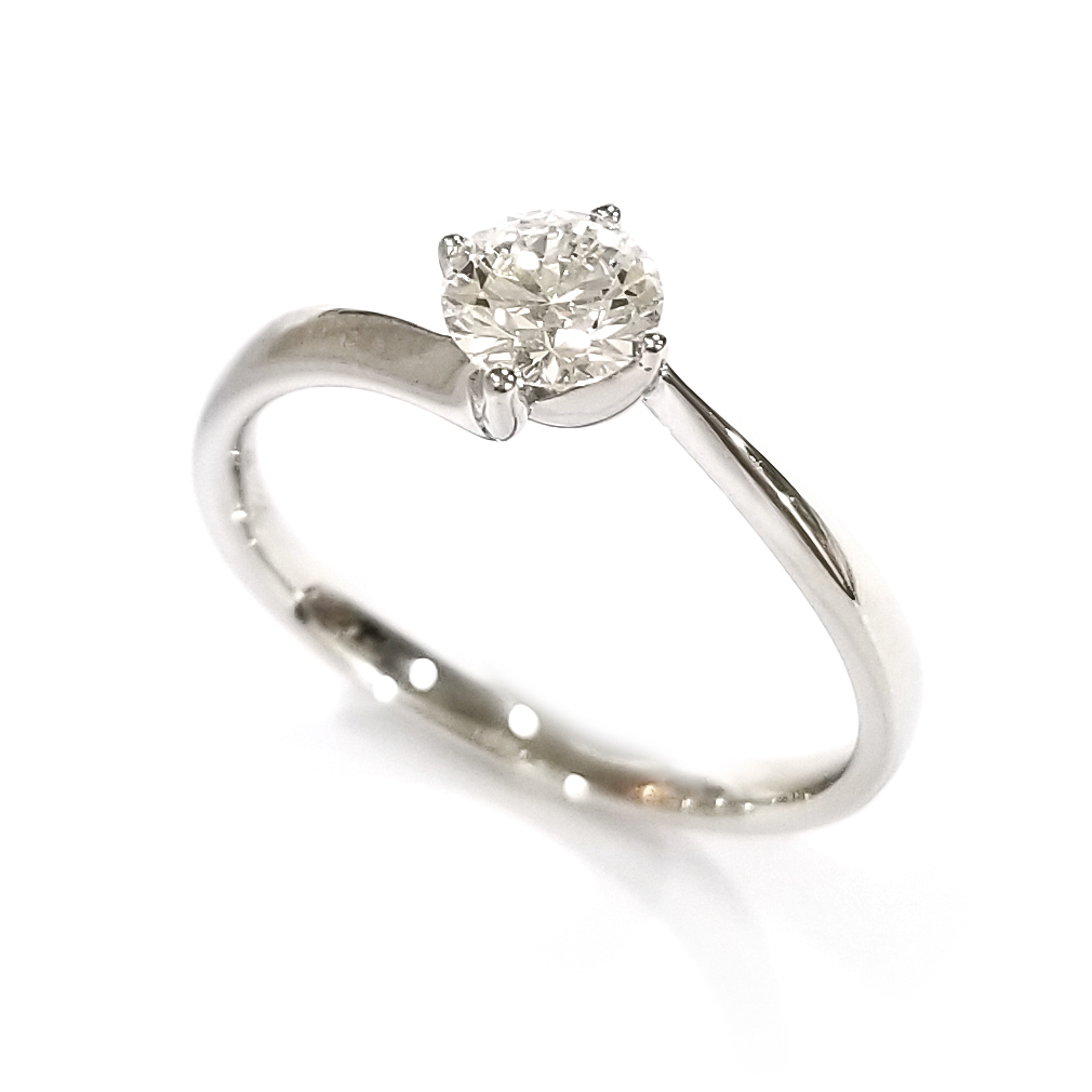 18K白金 50分 實驗室培育鑽石扭臂戒指