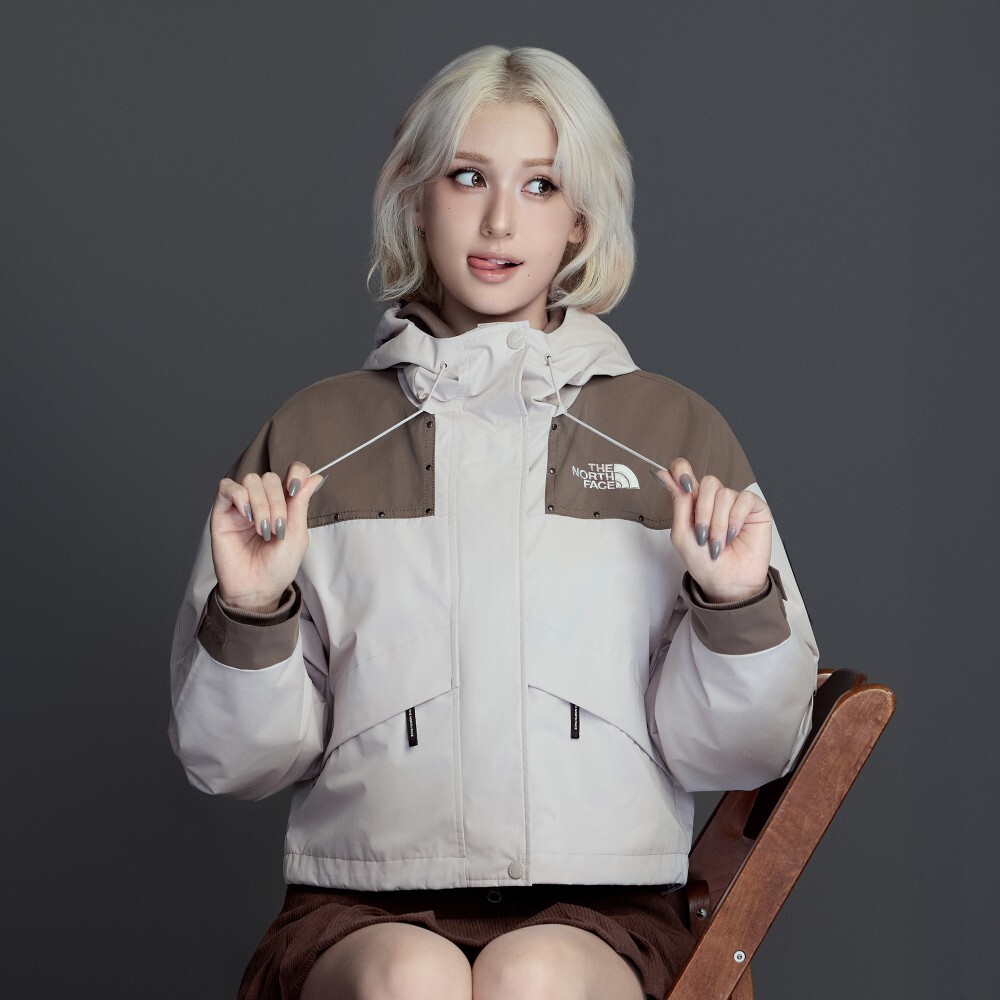 【即將完售】The North Face 女款 Heritage 連帽夾克 | 白標復古 Baden 設計 | 韓星Somi同款 NJ2HR80K