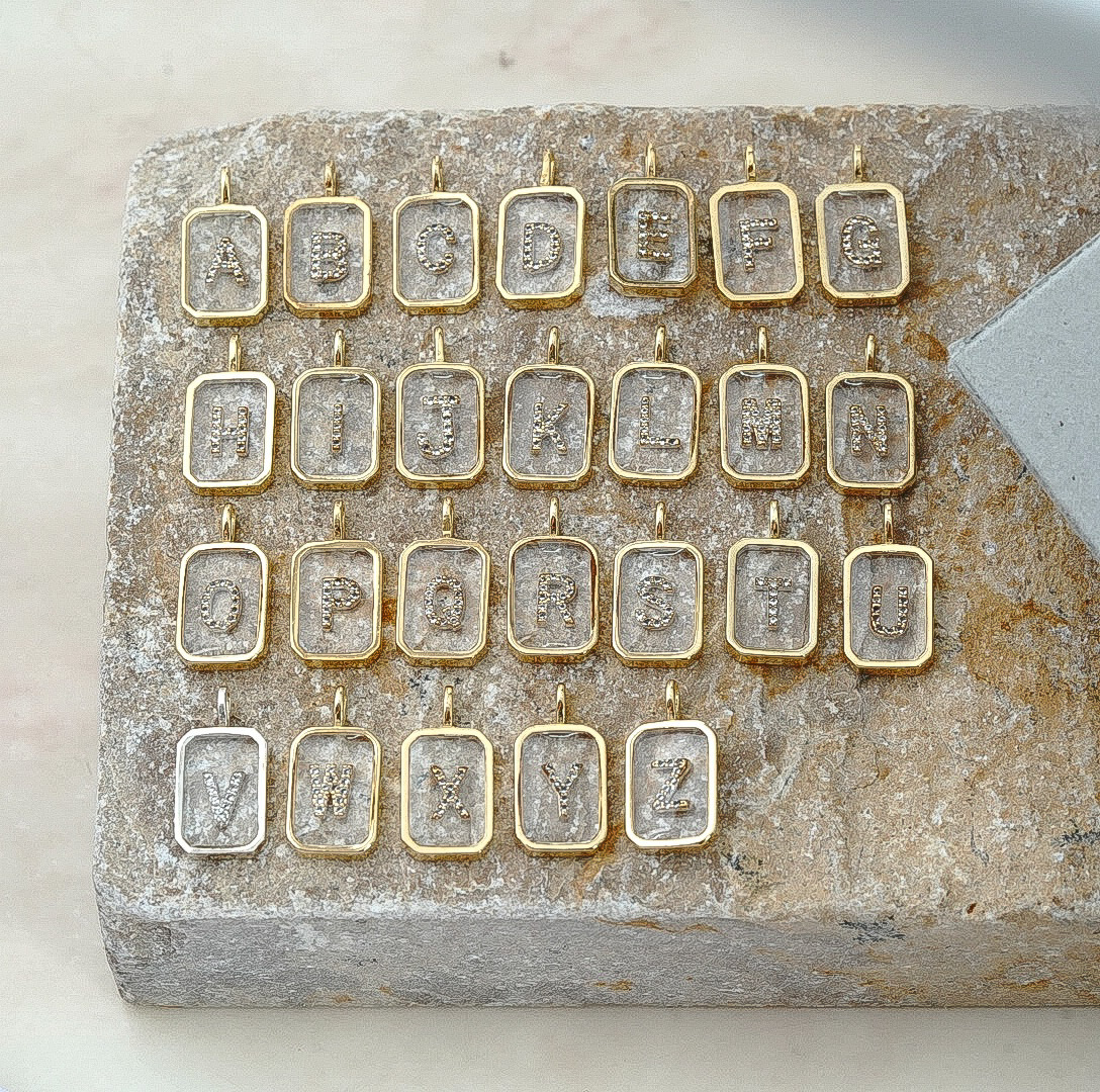 svp27 透明字母 吊咀（可訂銀色）