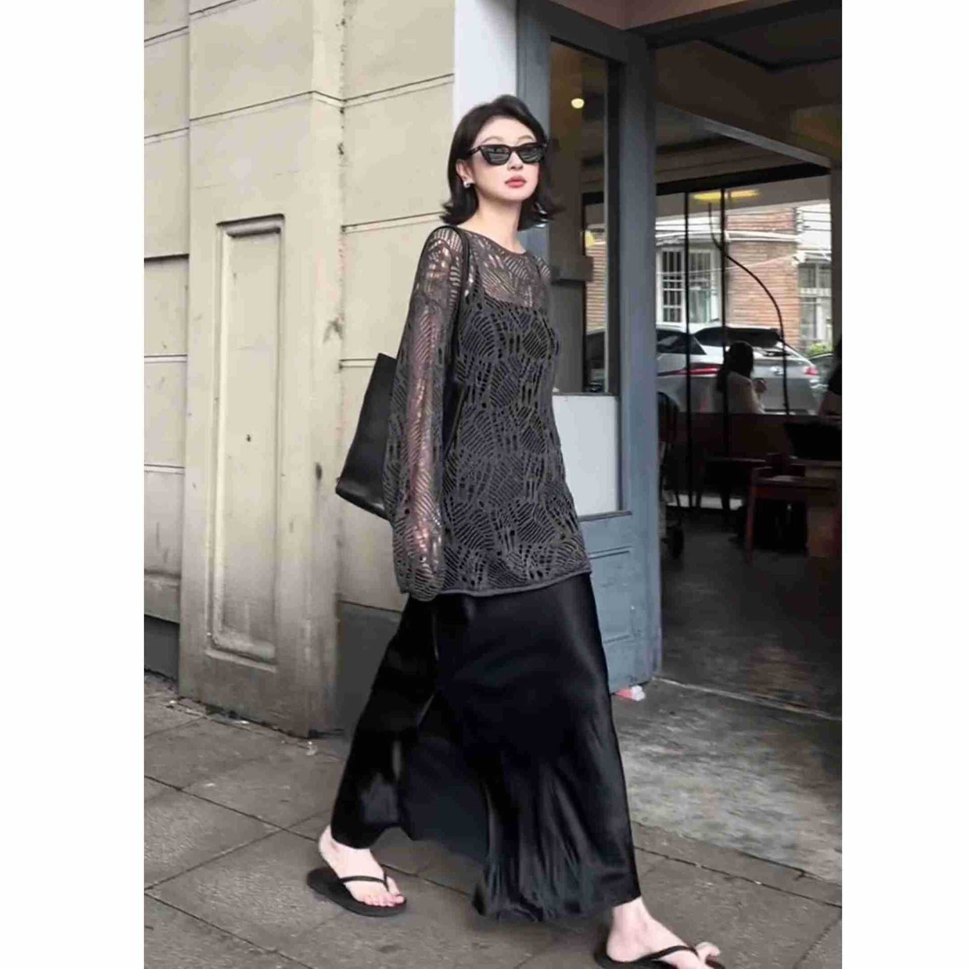 慵懶性感 簍空罩衫+綢緞魚尾裙