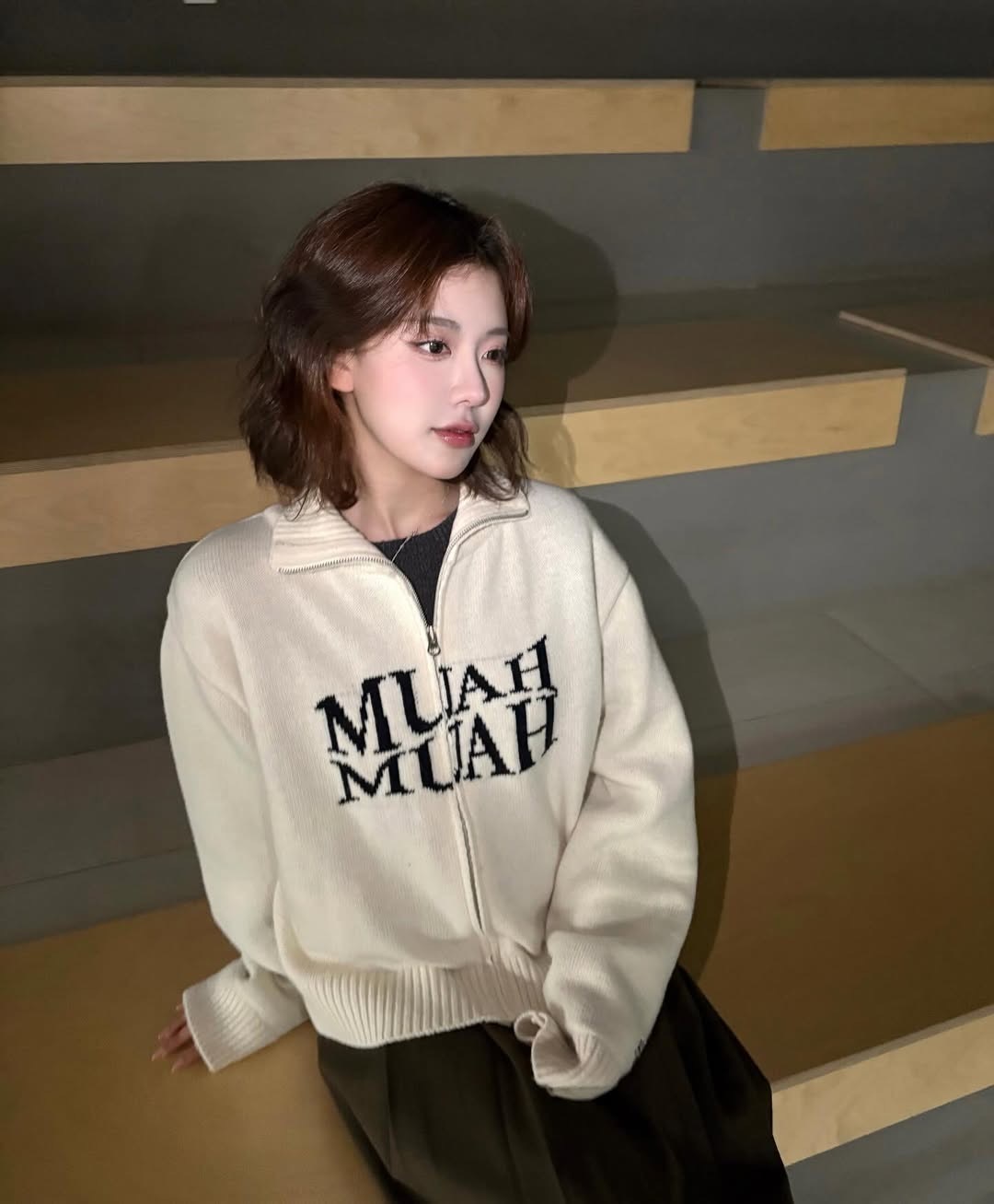 【現貨】韓國 Muahmuah 羊毛 針織 大Logo 高領 毛衣 外套