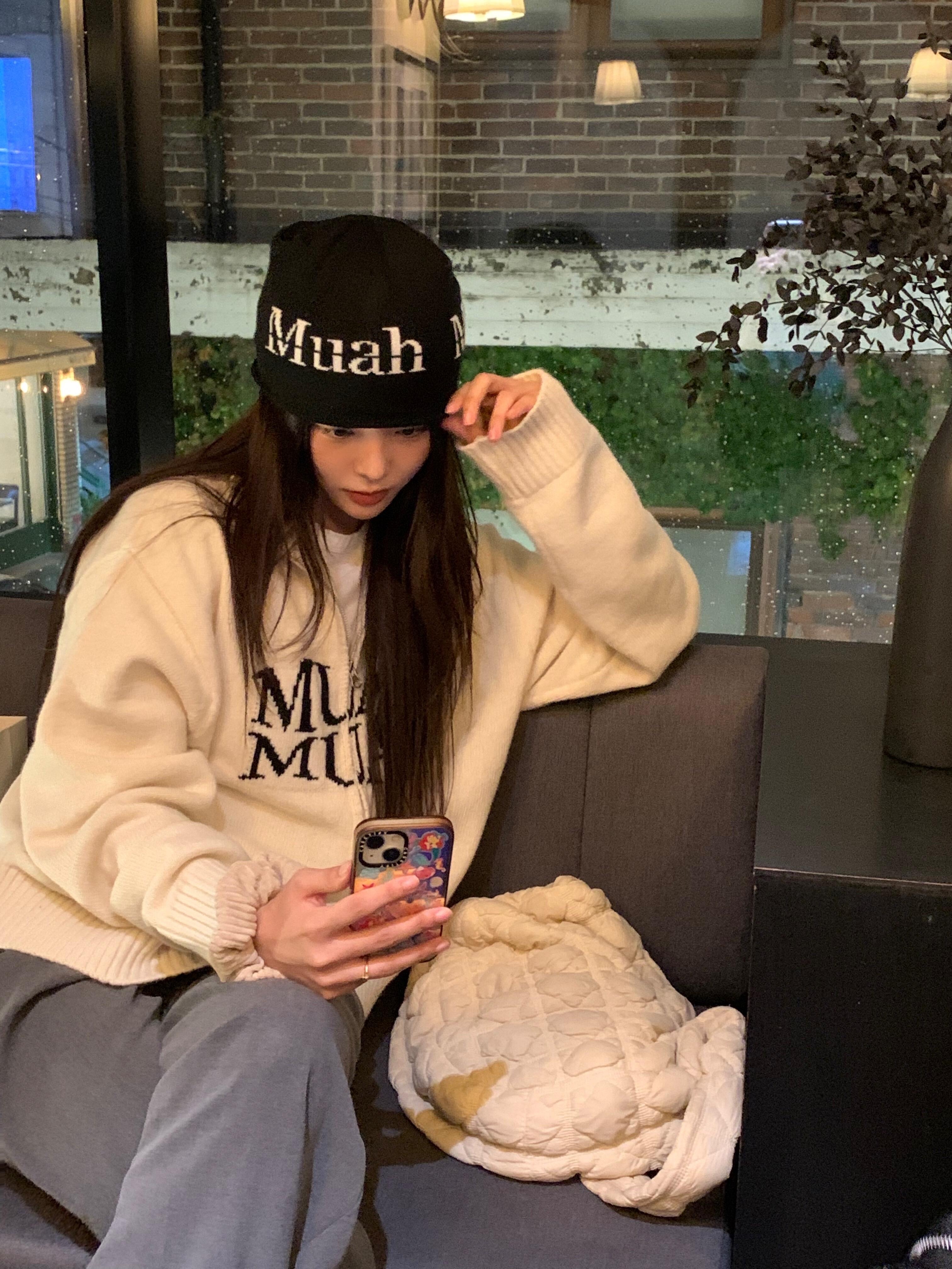 【現貨】韓國 Muahmuah 羊毛 針織 大Logo 高領 毛衣 外套