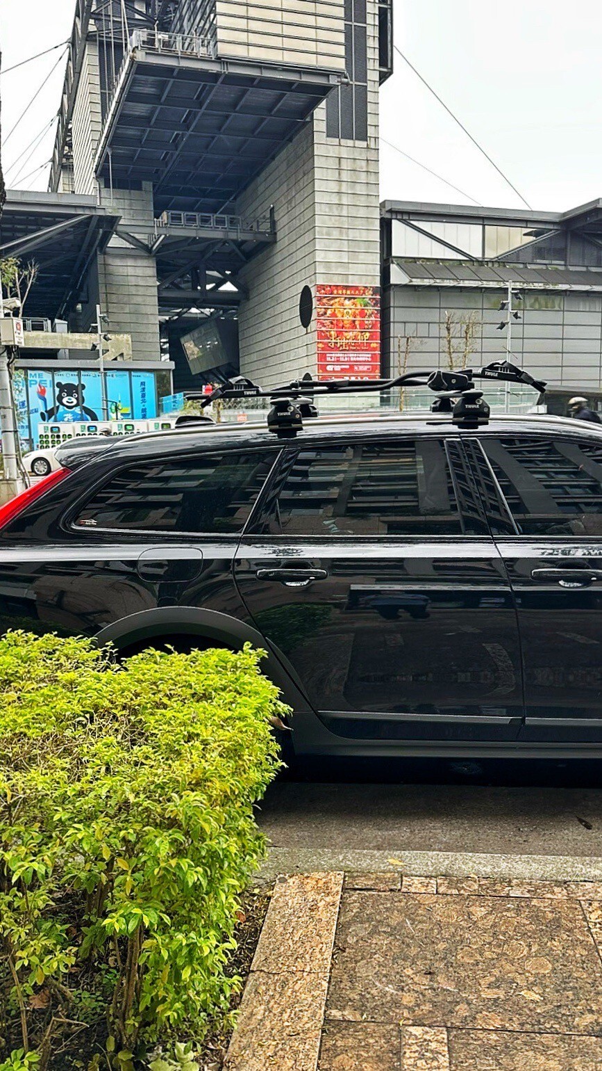 THULE 598 單車架( volvo- V60) 攜車架