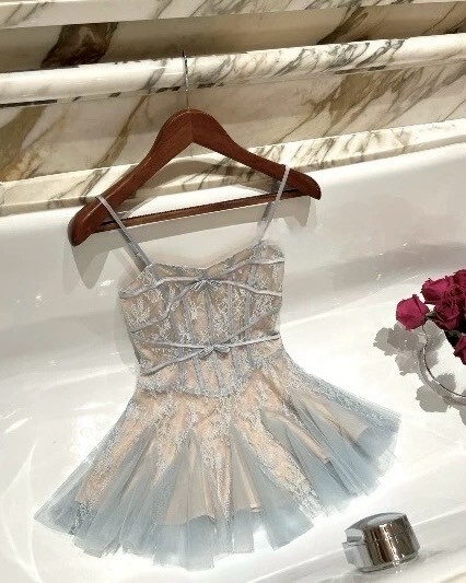 設計師家透視感蕾絲拼接網紗散擺洋裝