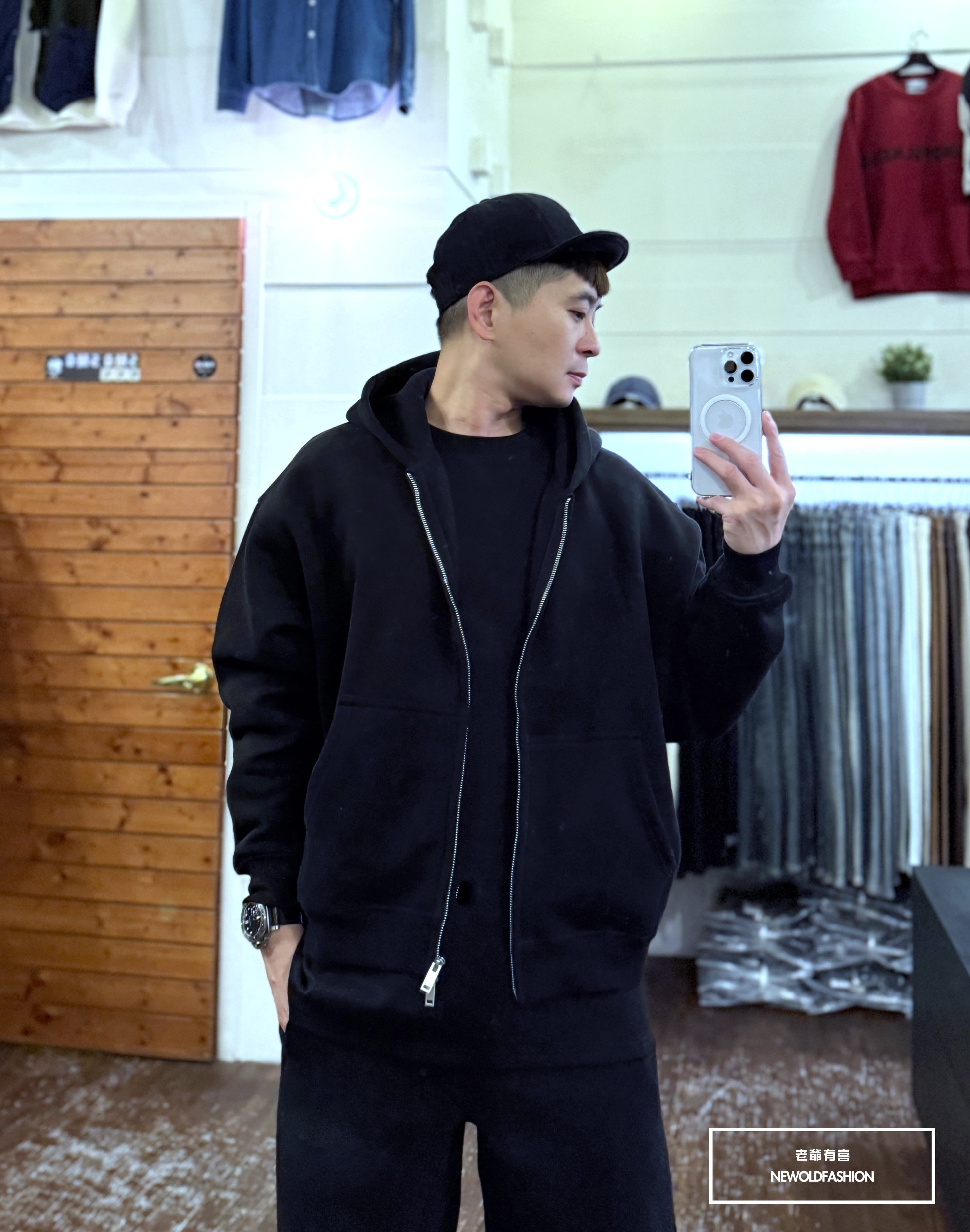 『新品上市』重磅經典全素連帽刷毛棉外套(NOF2510W25809)-黑