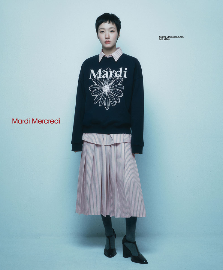 【韓國預購】AKR111242 MARDI SWEATSHIRT FLOWERMARDI 衛衣