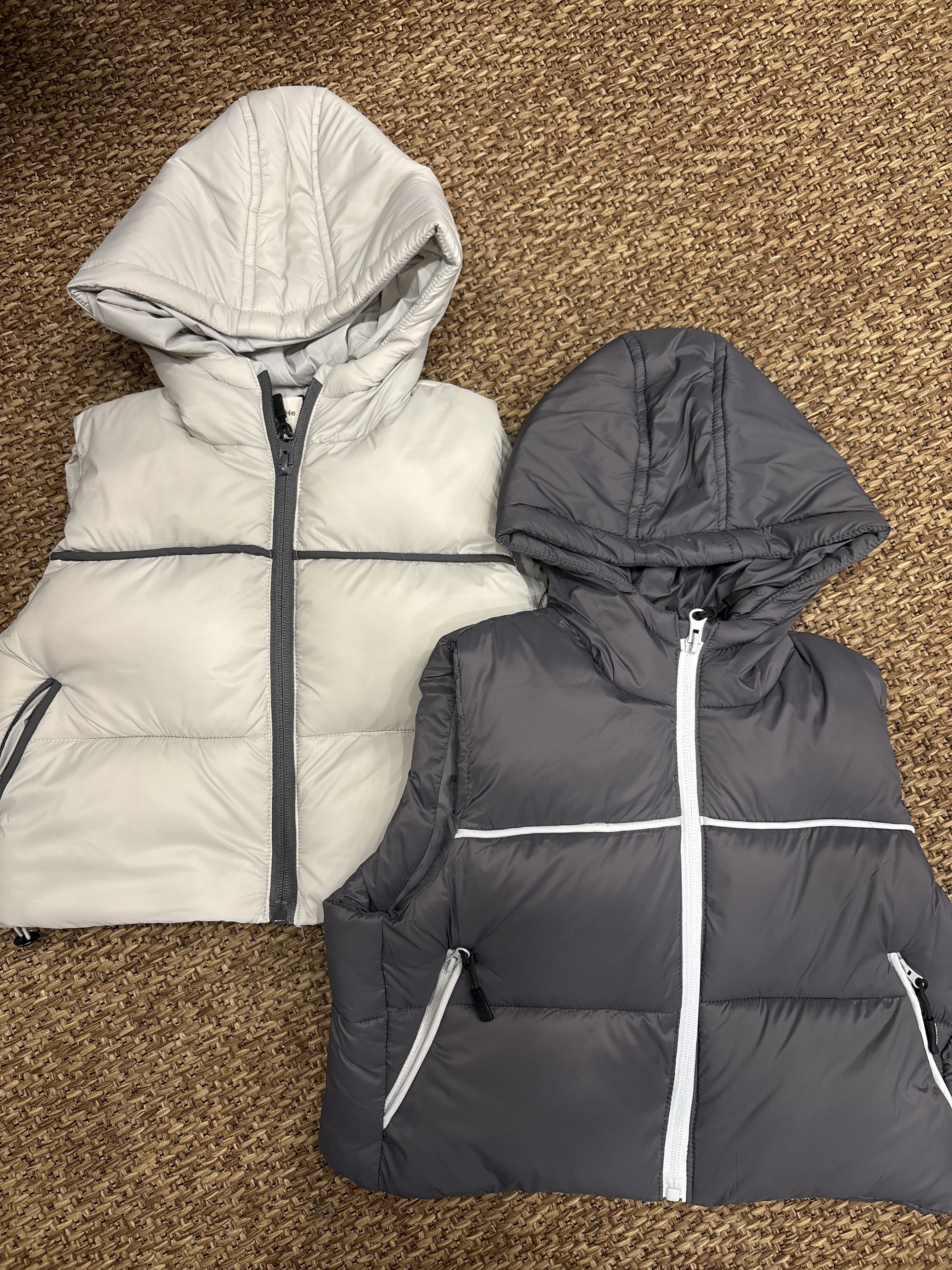 A03432 拼色線條連帽背心