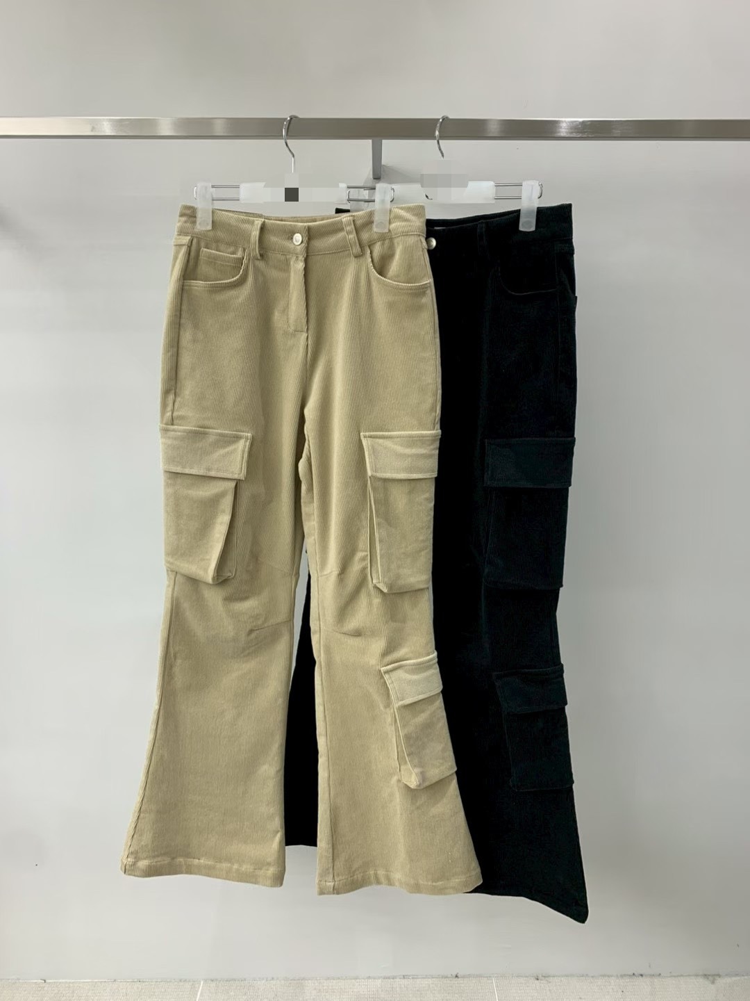 蜜桃絨口袋喇叭貼腿長褲