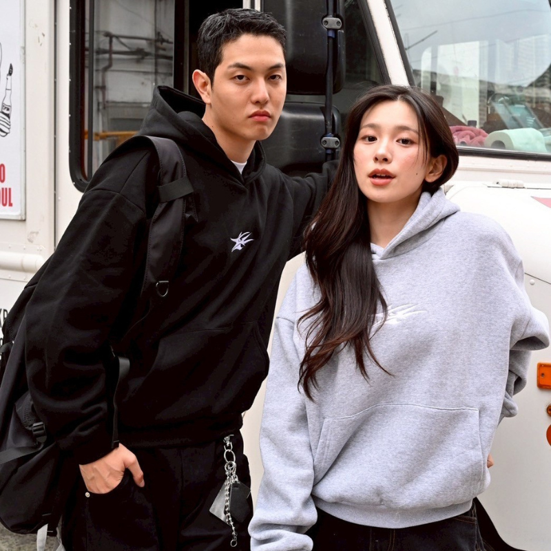 CROSS Spaces 圖標刺繡寬短版型帽T