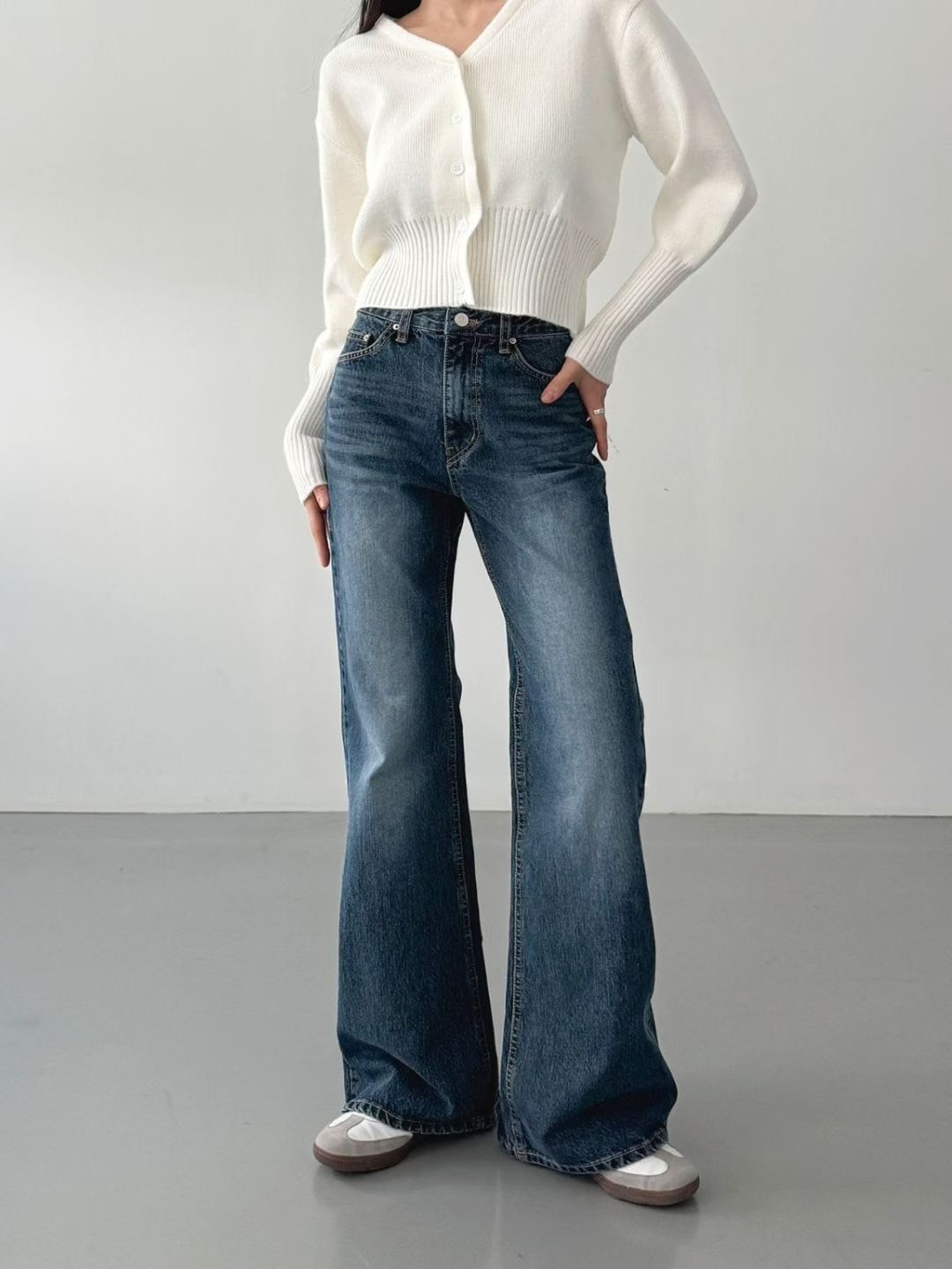 702喇叭牛仔長褲