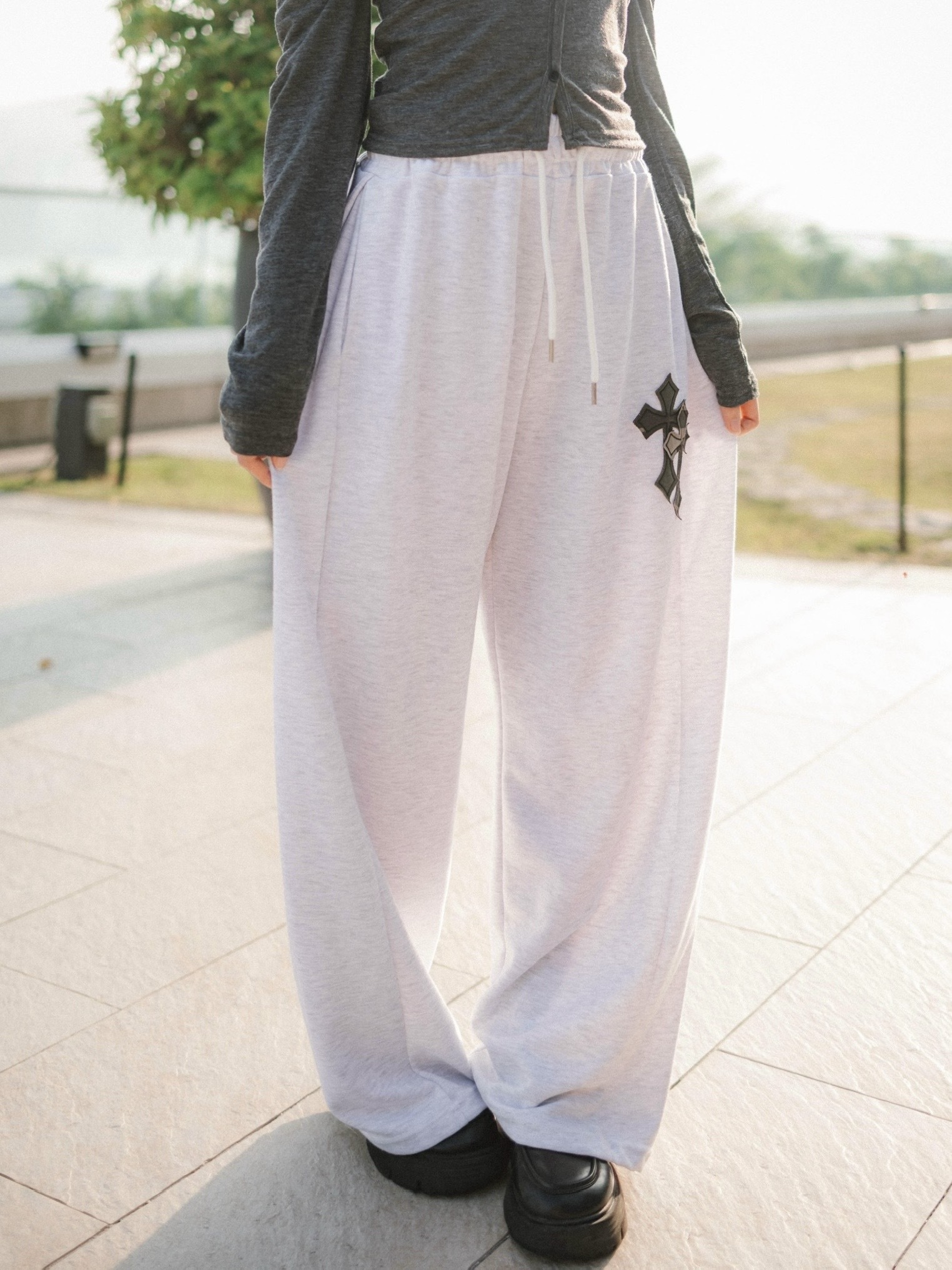 刺繡迷彩十字架棉褲