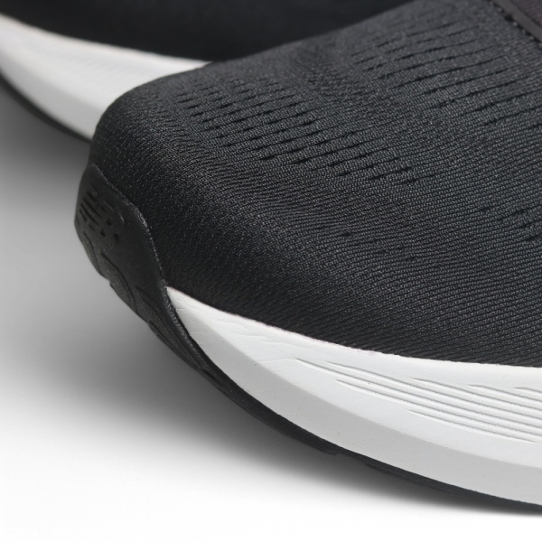 NEW BALANCE 慢跑鞋 NB 880 黑白 4E超寬楦 運動 男 M880B15