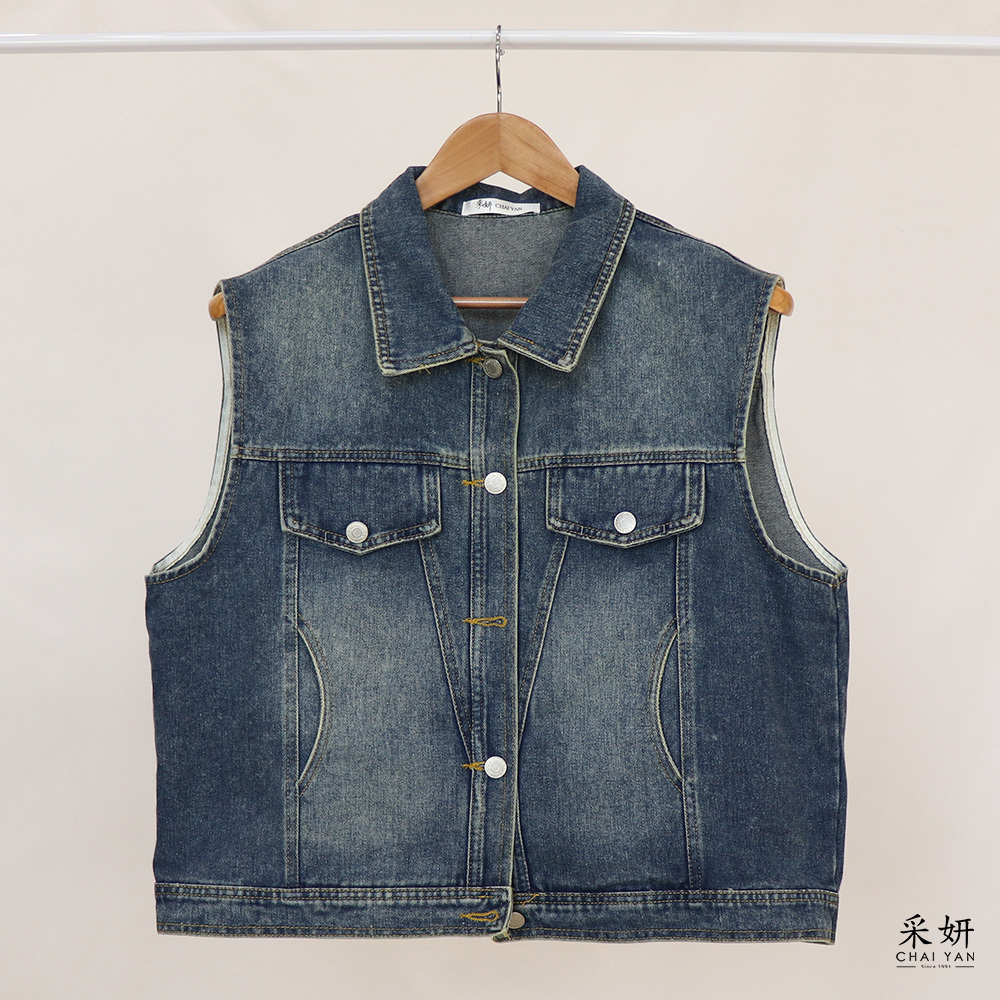 雙口袋字母鈕扣牛仔背心