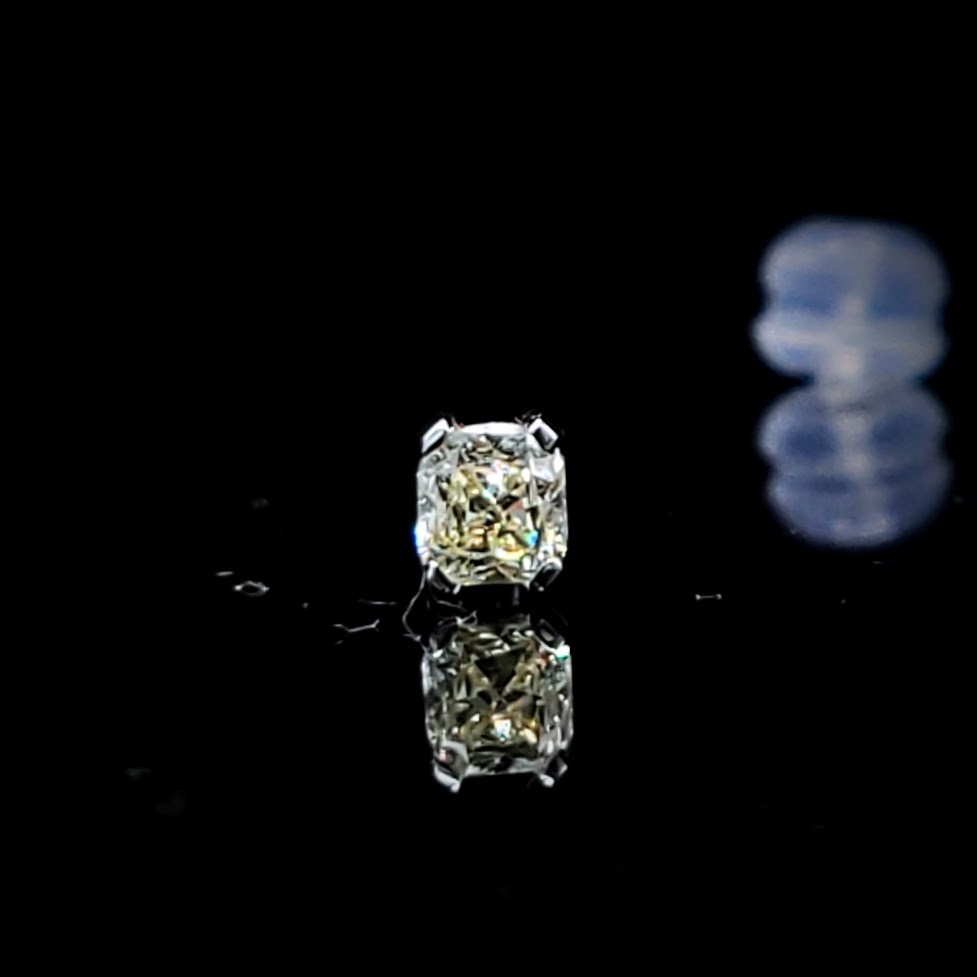 全新18K白金【主石26份方形彩黃鑽】單耳環