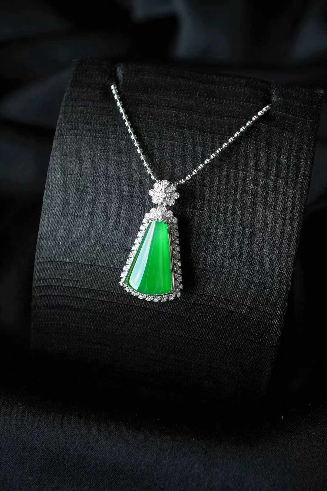 翡翠冰辣陽綠無事牌吊墜,天然翡翠A玉, 緬甸玉, Jade, Jadeite