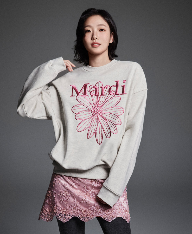 【韓國預購】AKR111246 MARDI SSWEATSHIRT FLOWERMARDI NEEDLEWORK 刺繡花花衛衣