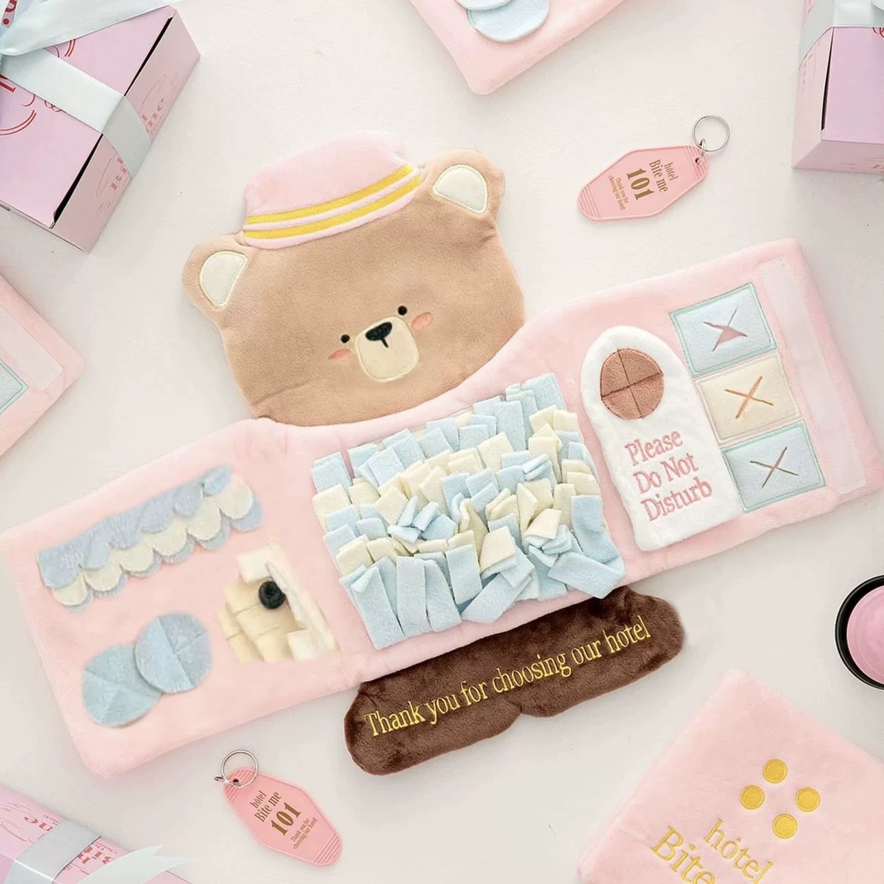 韩系ins 新款宠物小熊服务员玩具 藏食嗅闻垫 响纸发声玩具 狗猫