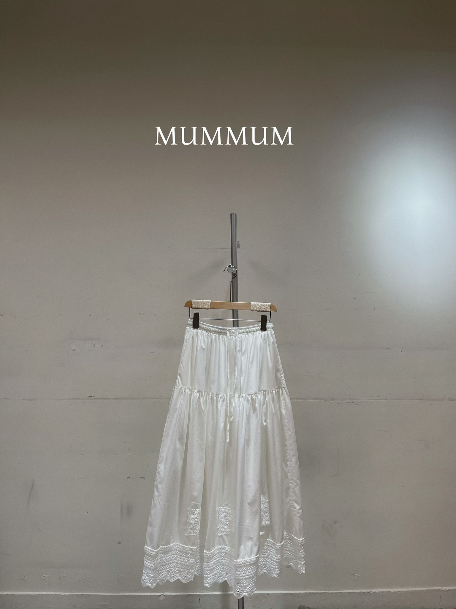 03609a/優雅氣質紋理設計邊長裙 26-42/44/37