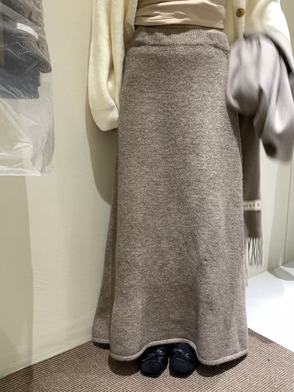9256 厚磅針織長裙