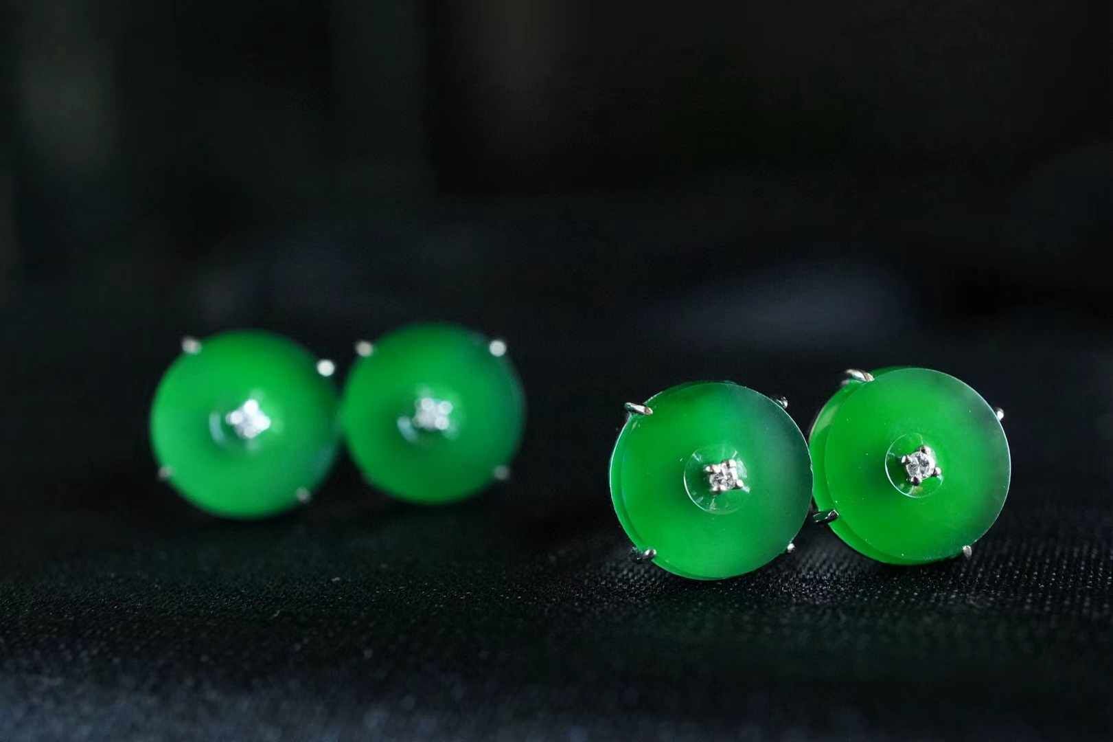 11785 翡翠冰種辣陽綠平安扣耳釘