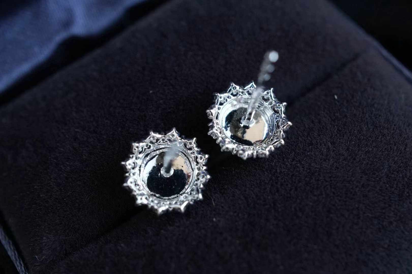 11786 翡翠冰辣陽綠蛋面耳釘