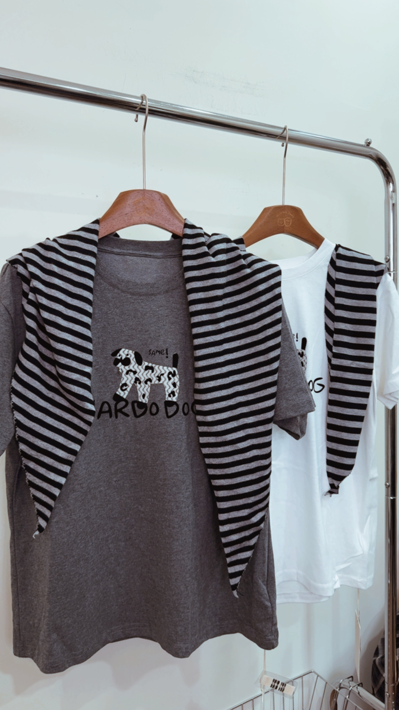 T5702Q韓國姊姊家/質感好的那種彈彈立體磨毛狗狗短袖上衣(含披肩)