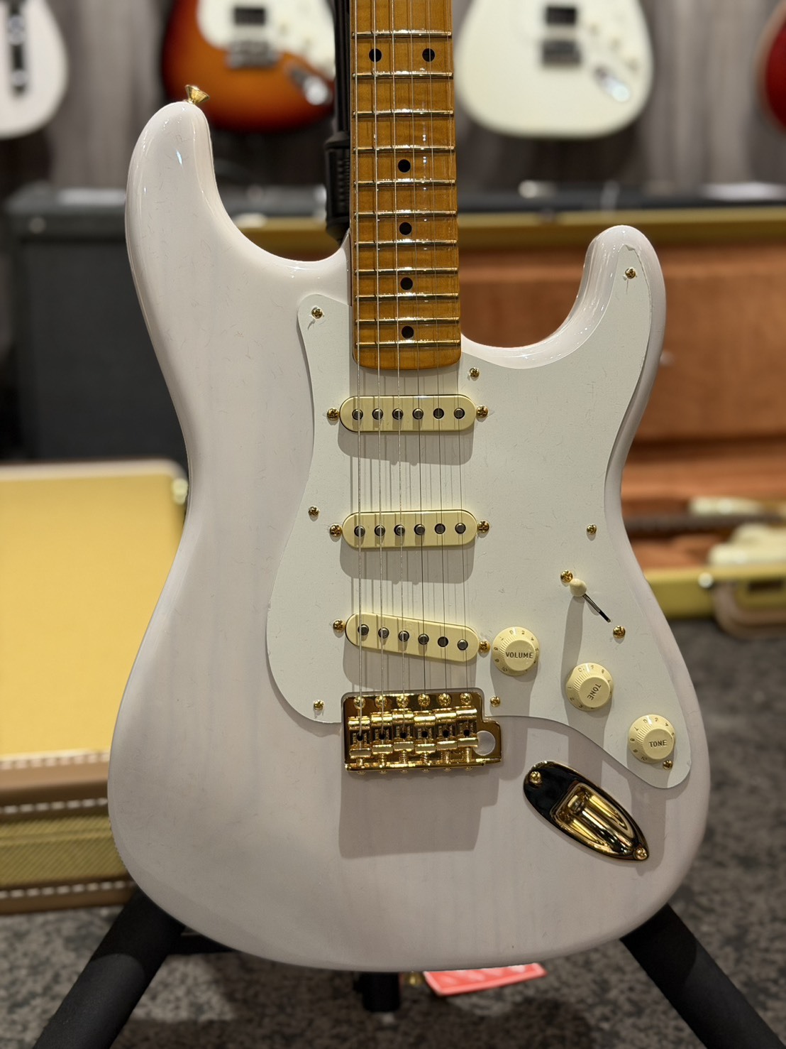 Fender LTD AM VIN II 57 STRAT W/GOLD HW PU: CS FAT 50S 3A FMN WBL【宛伶樂器】