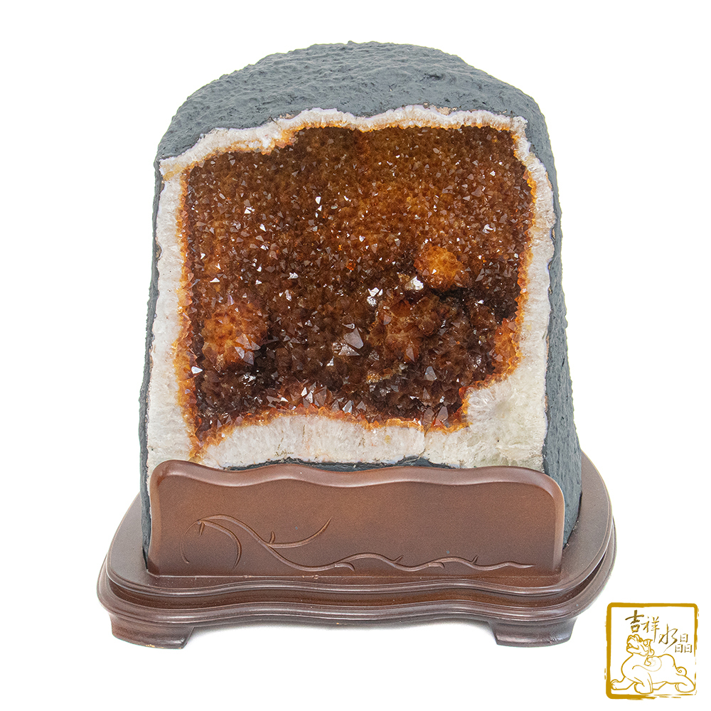 巴西黃水晶洞 40.6kg 土型晶洞