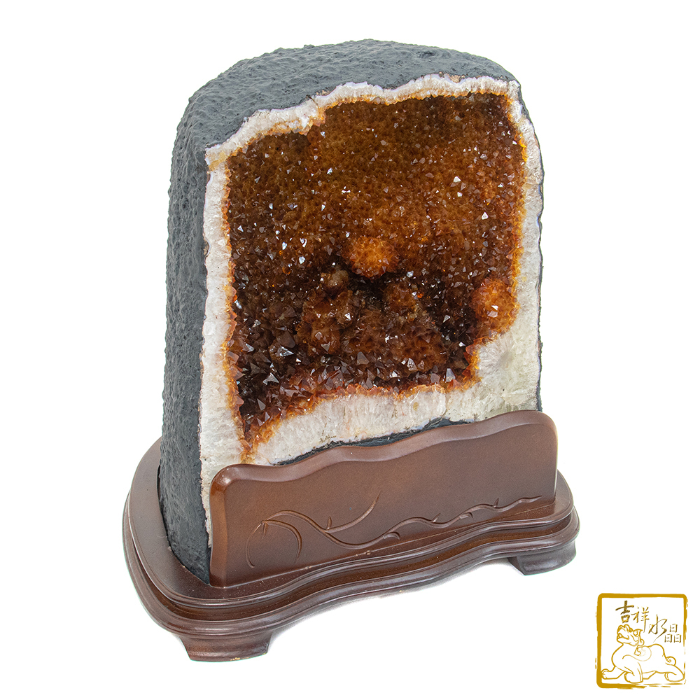 巴西黃水晶洞 40.6kg 土型晶洞