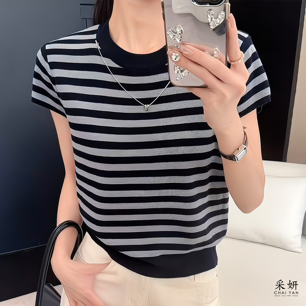 條紋可拆式字母綴飾針織圓領短袖上衣