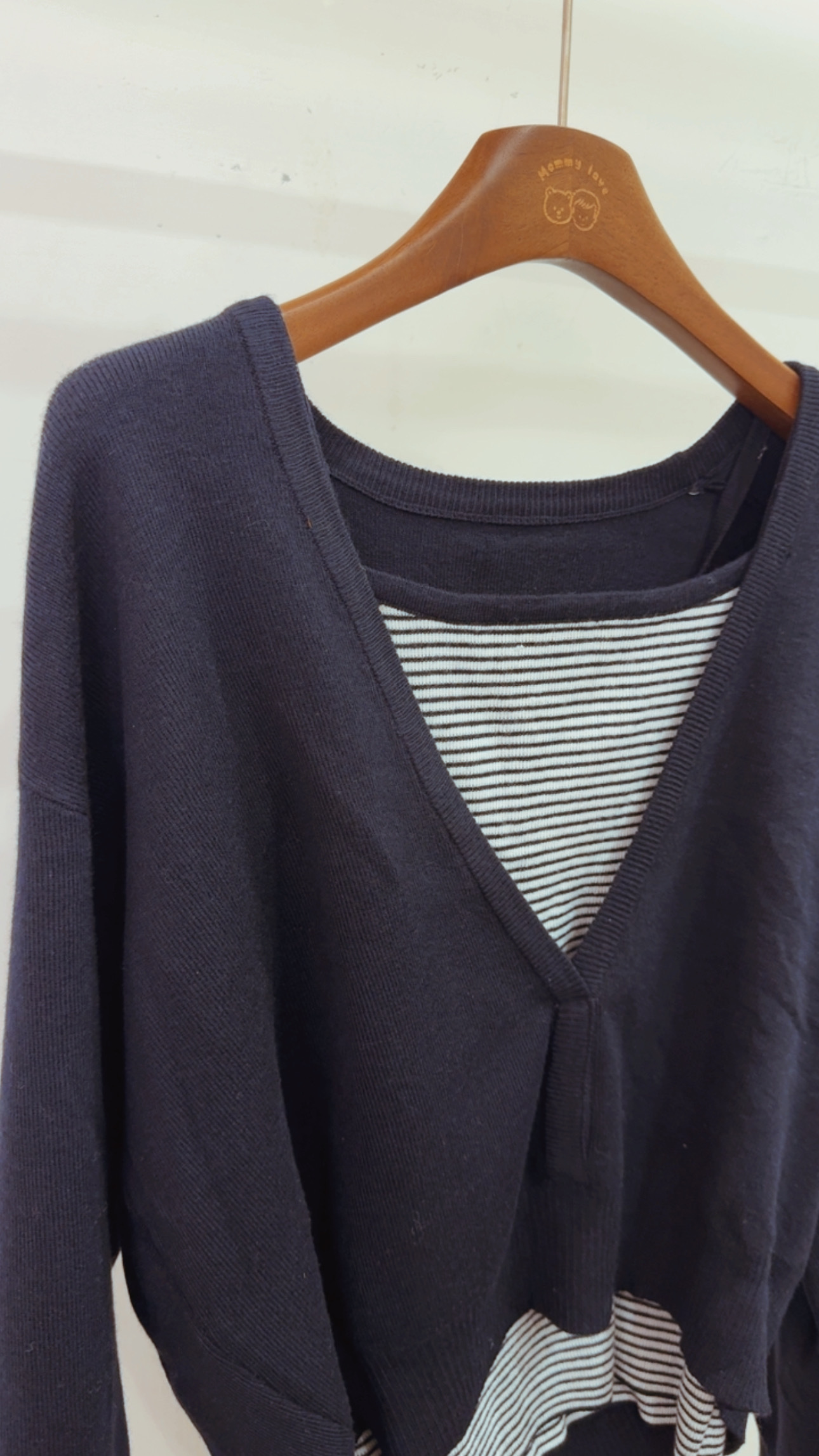 C85313柔軟羊毛細肩條紋兩件式上衣(附配件）