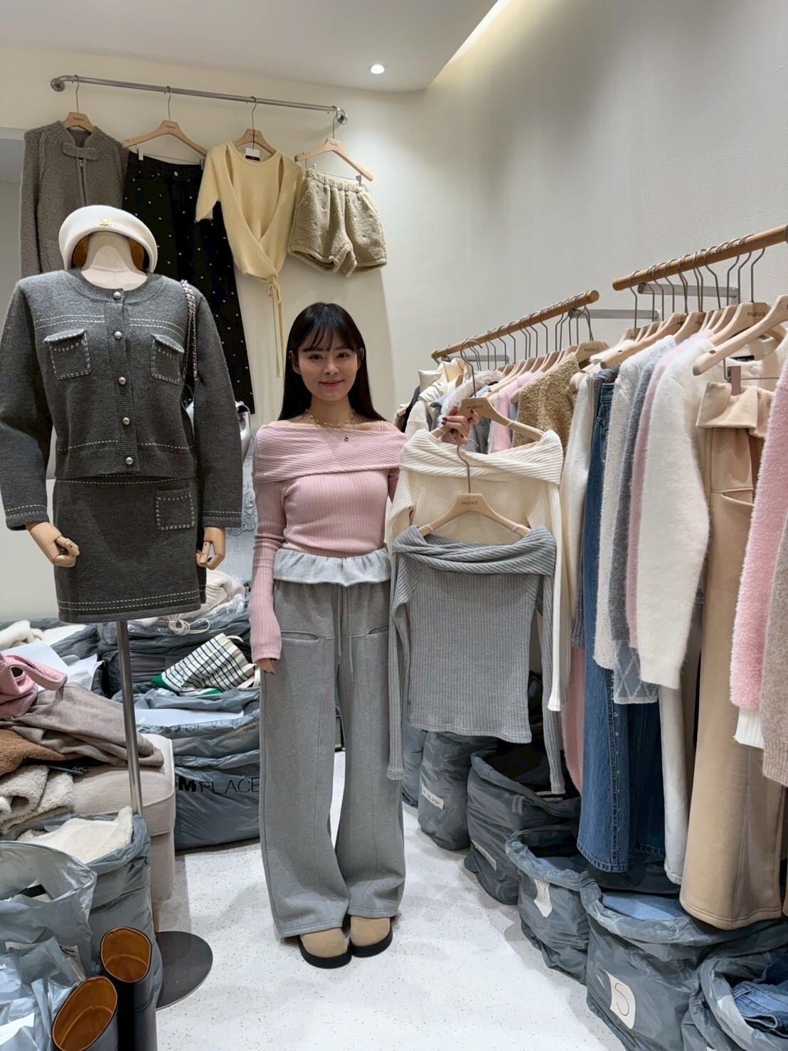 ME5241 一字扭紋領長袖上衣