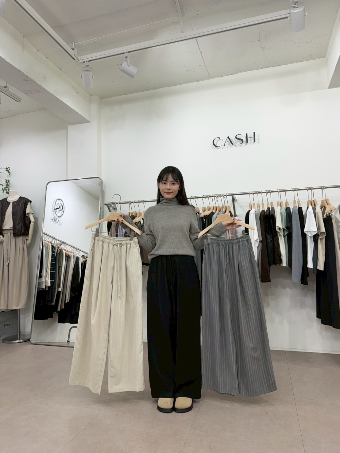 CA5203 人造絲全橡筋坑紋褲