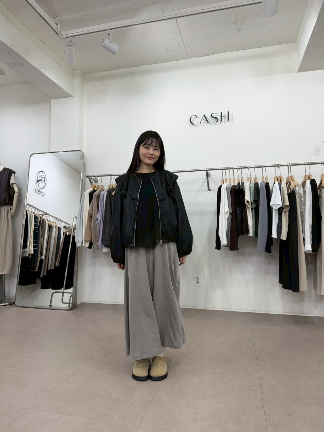 CA5208 黑色人造皮革短版夾克