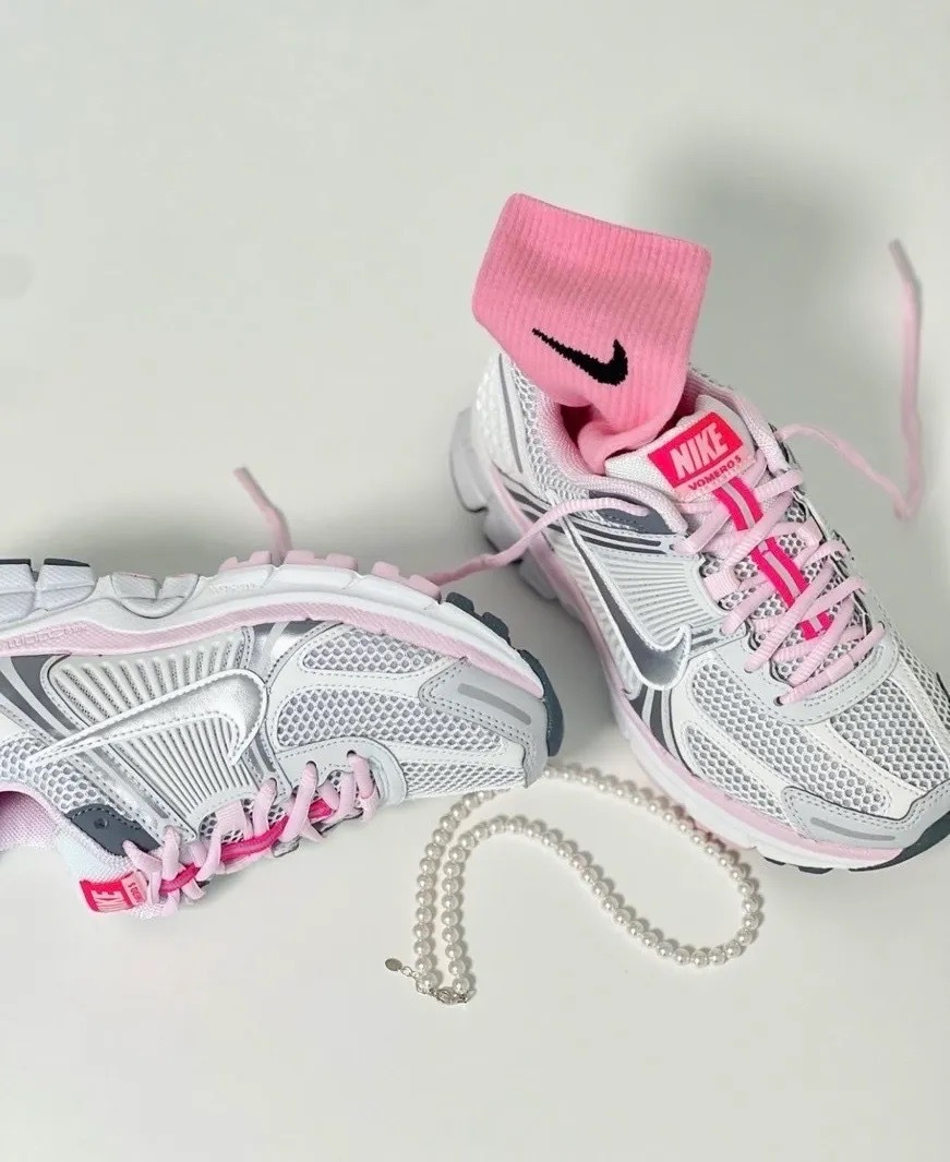 NIKE ZOOM VOMERO 5 粉 灰銀 白 女鞋 FN3695-001 / 預購