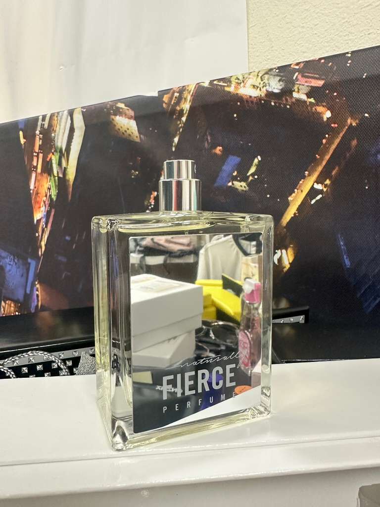 【直播】Abercrombie And Fitch LL111328 女裝 Naturally Fierce 淡香水 3.4 oz (簡易包裝)