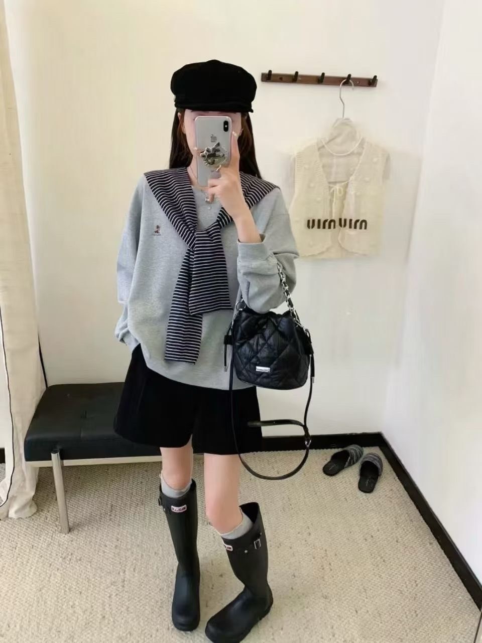 TX52328小狗刺繡休大學T/附披肩