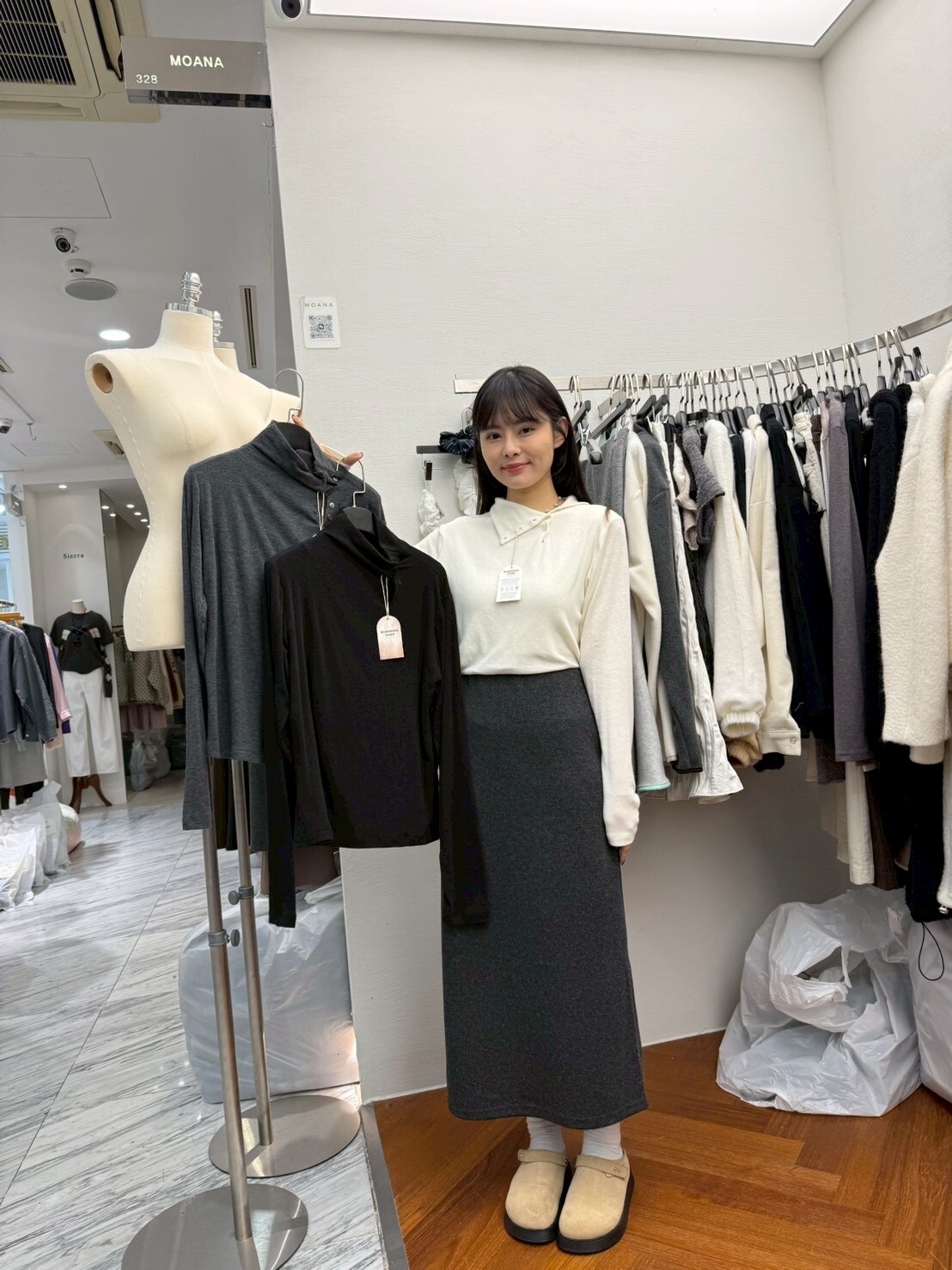 MK5212 百搭側鈕扣高領上衣