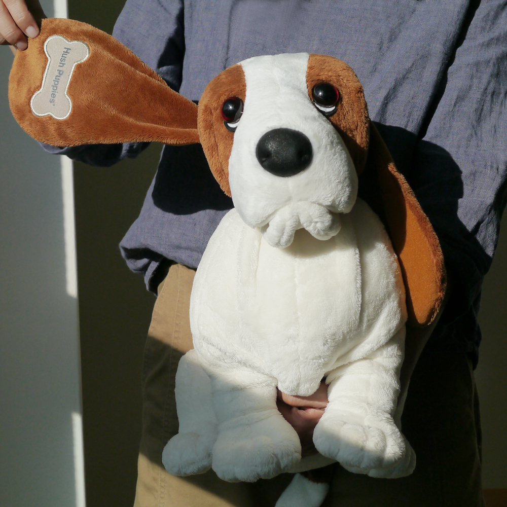 18" 經典巴吉度玩偶