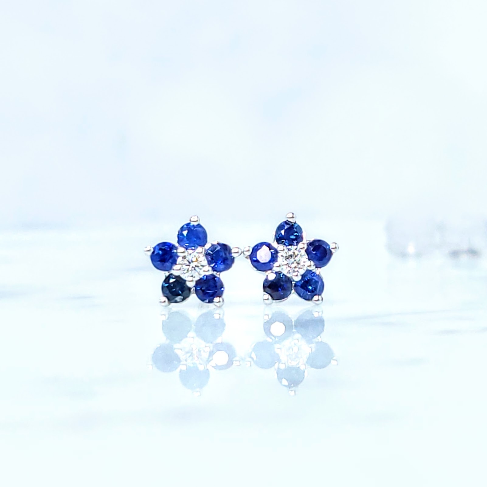 18K White Gold 0.51 Sapphire and Diamond Earrings