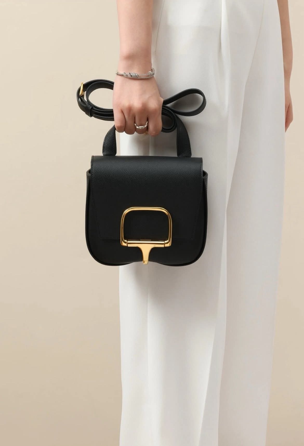 Hermès Della Cavalleria Takelakt Leather Black GHW   HK$4x,xxx   詳情請PM我哋 (HK$2,000 訂金)