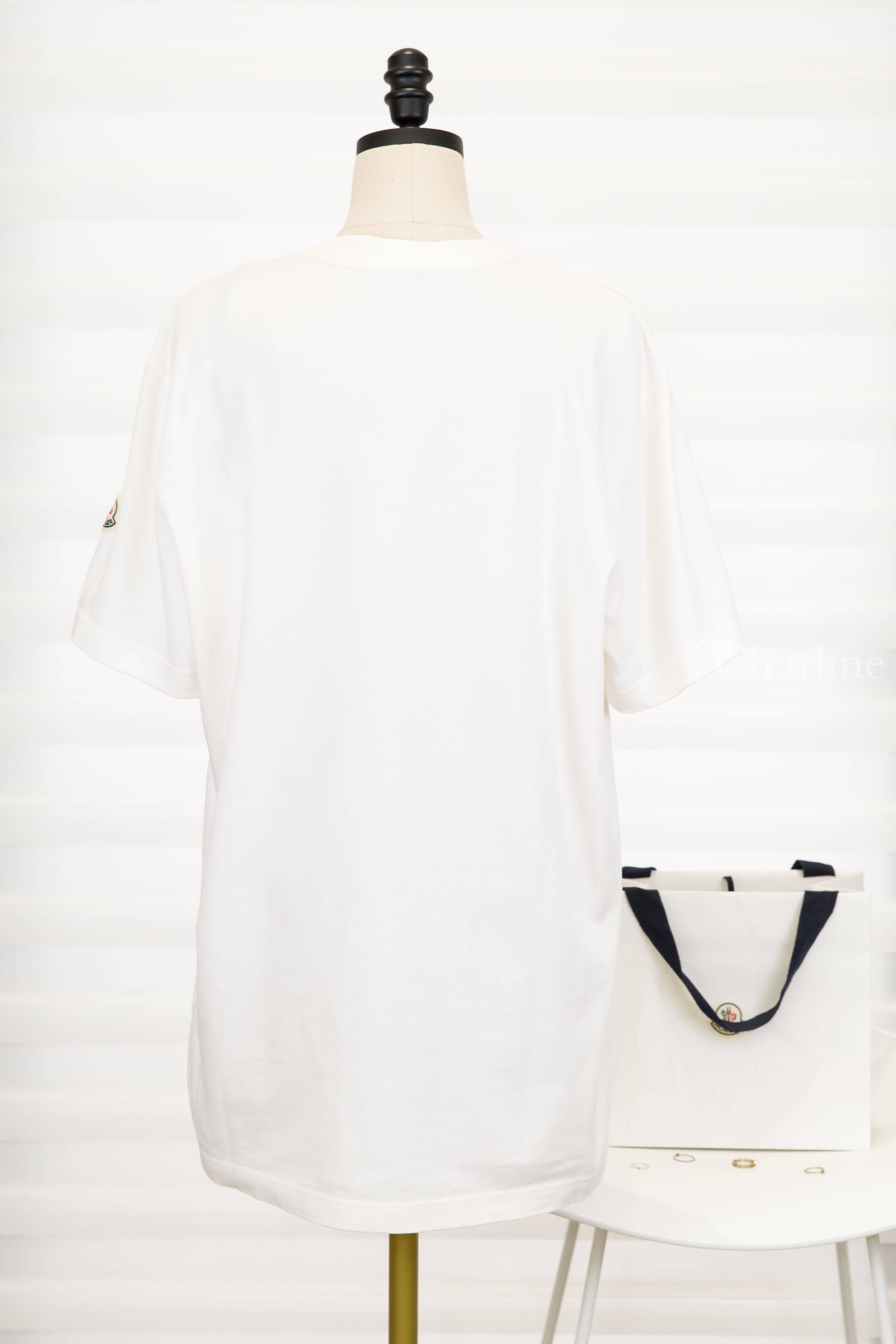 Moncler Logo Cotton T-shirt 白底紅色絲絨藍色疊影印花側邊 Logo 短袖棉T-Charline Boutique 精品代購