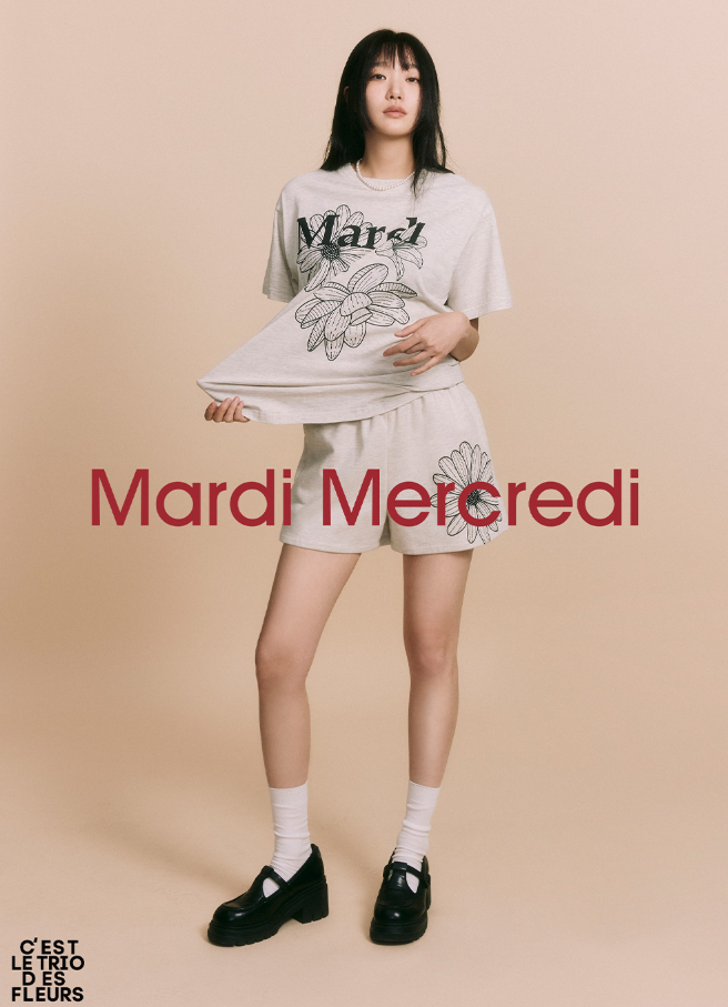 【韓國預購】AKR111256 MARDI TSHIRT TRIPLE FLOWER 短袖上衣