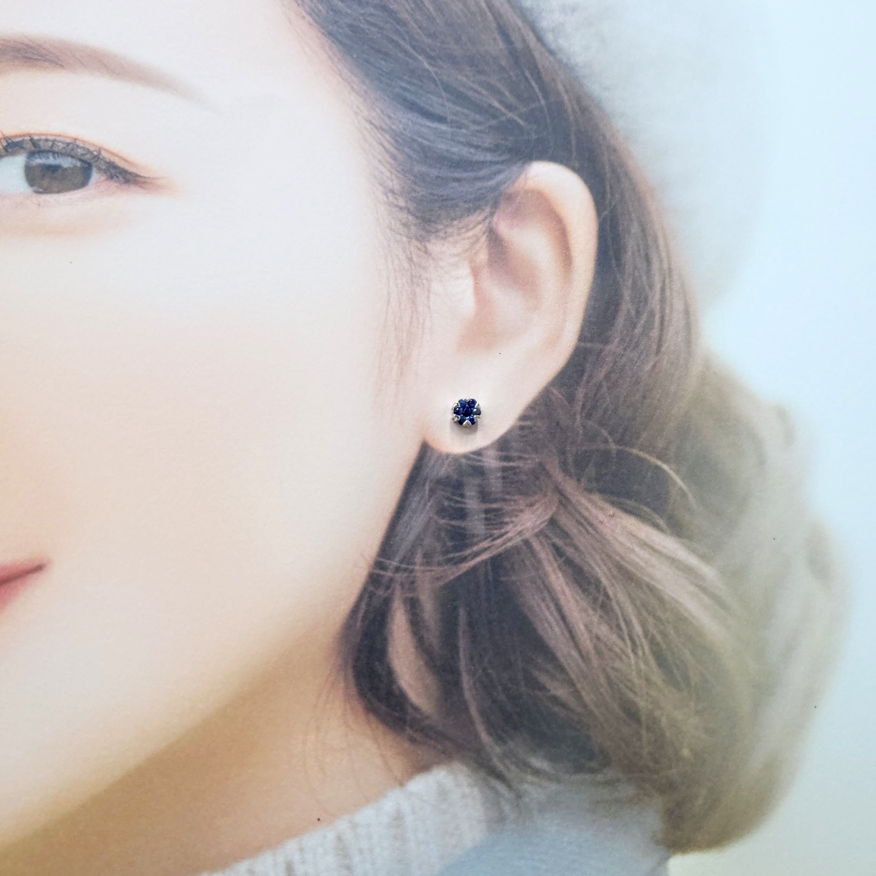 18K White Gold 0.51ct Sapphire Earrings