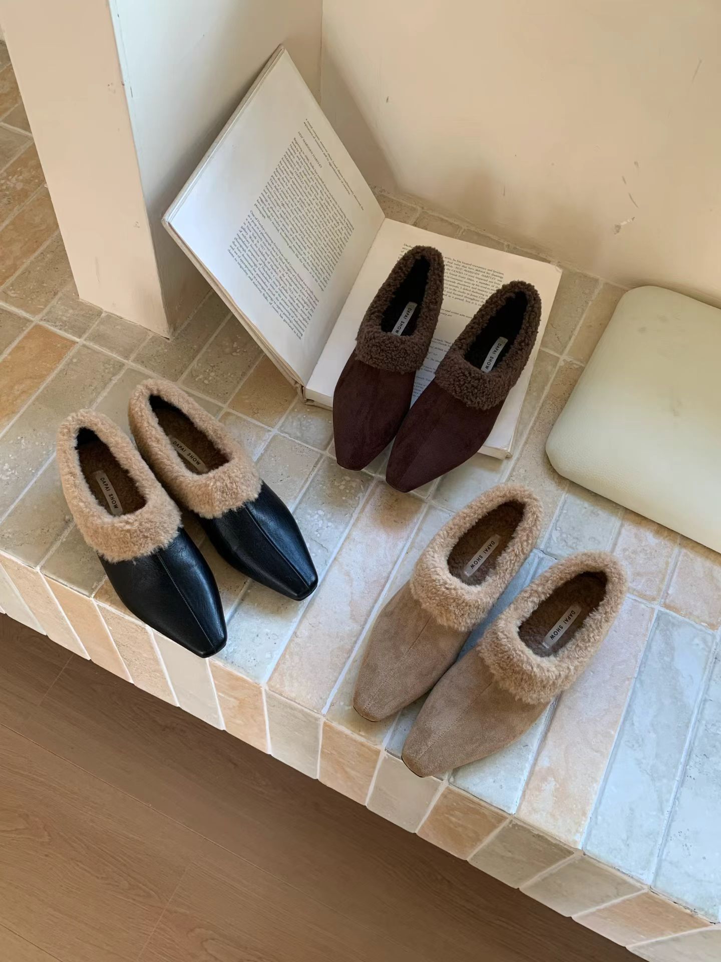 羊羔毛尖頭單鞋