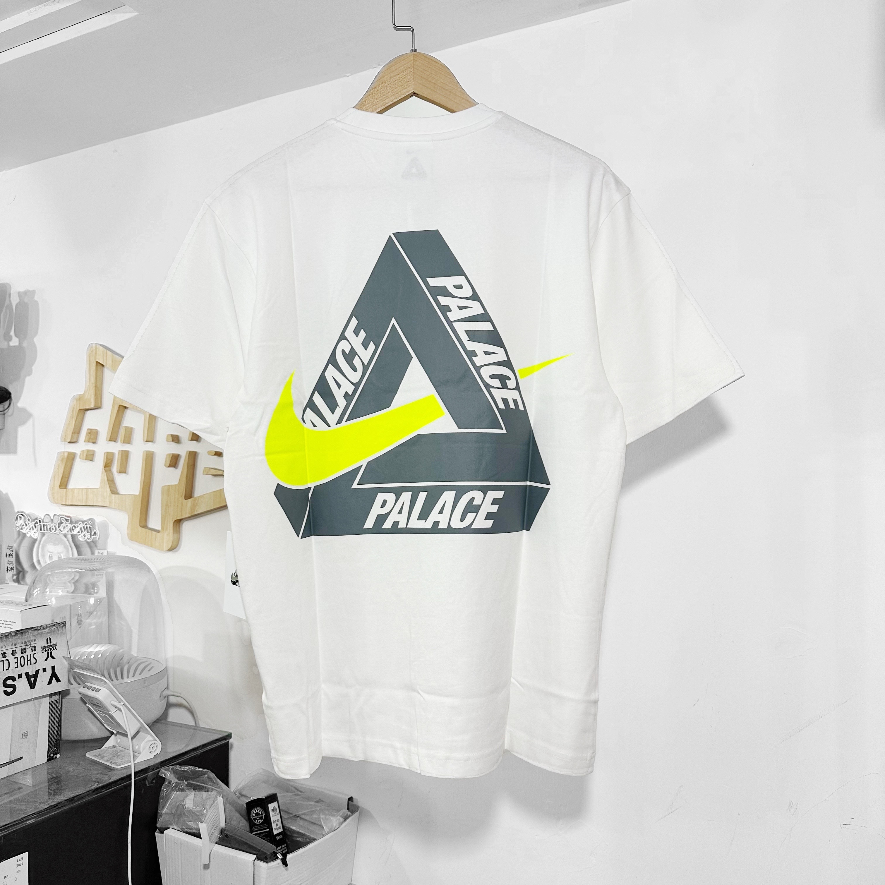 Palace x Nike Tri Swoosh T-Shirt 聯名 WHITE