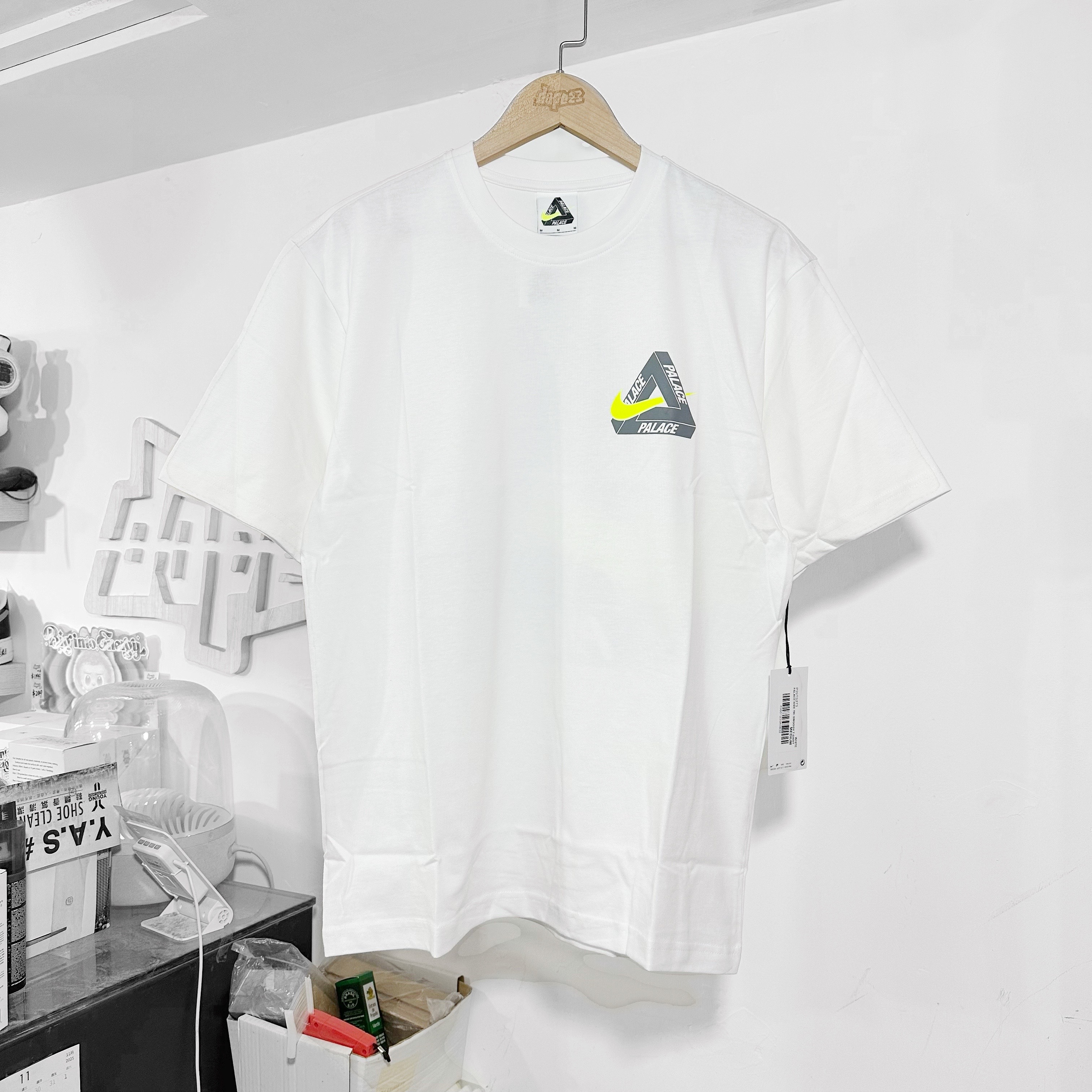 Palace x Nike Tri Swoosh T-Shirt 聯名 WHITE