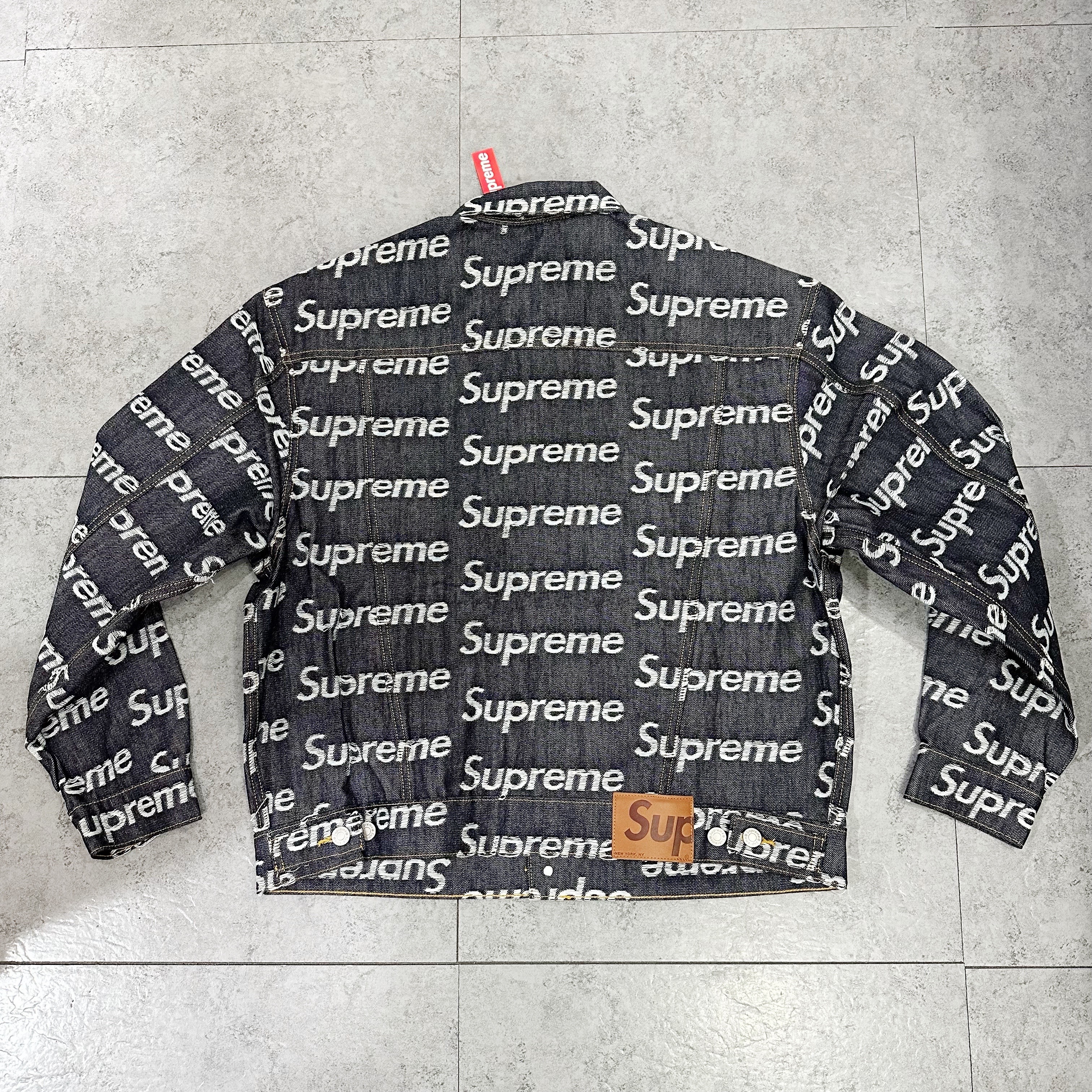 Supreme FW25 Jacquard Logos Denim Trucker Jacket 外套