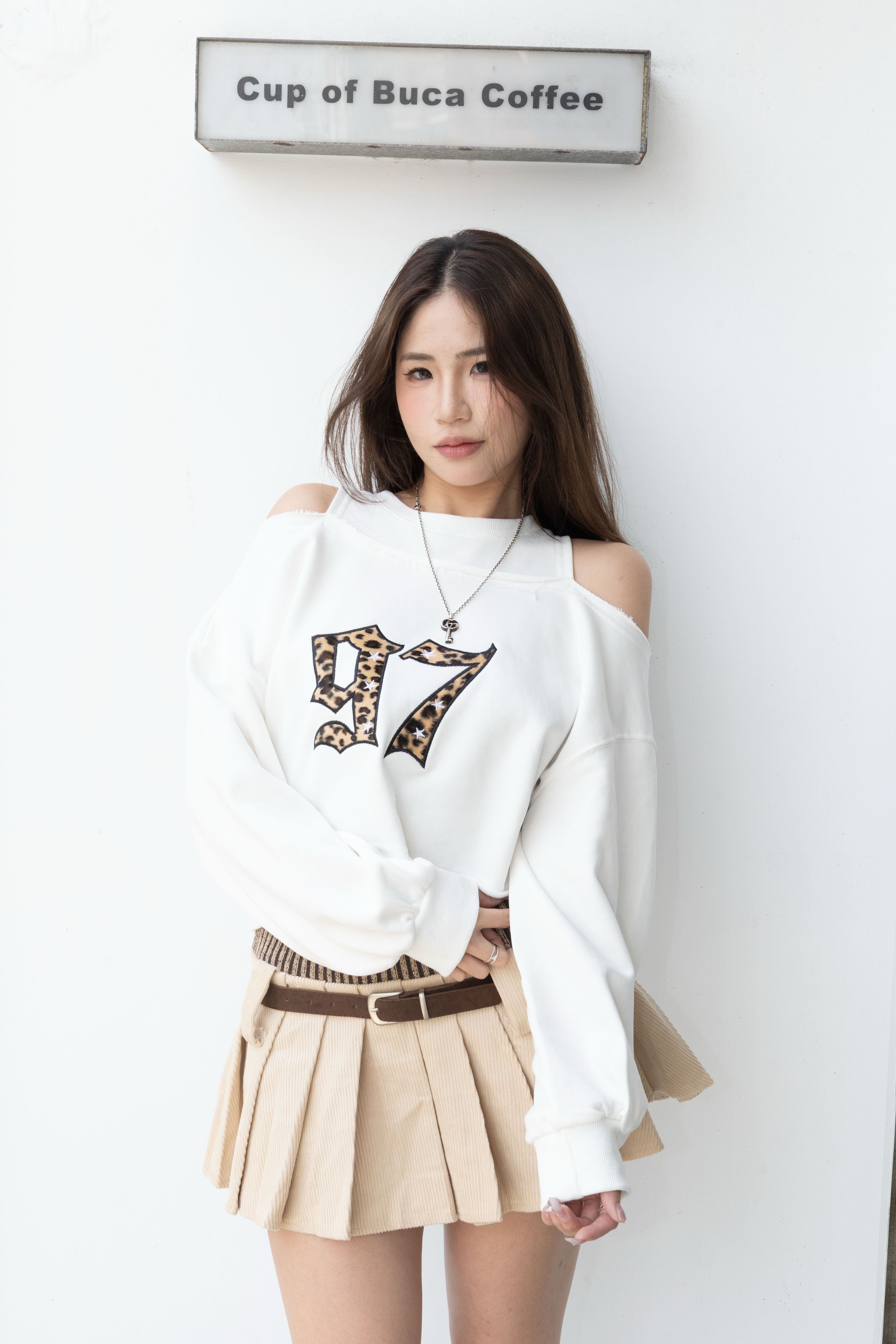 [ Ananas自訂款✨] 假兩件式露肩豹紋上衣